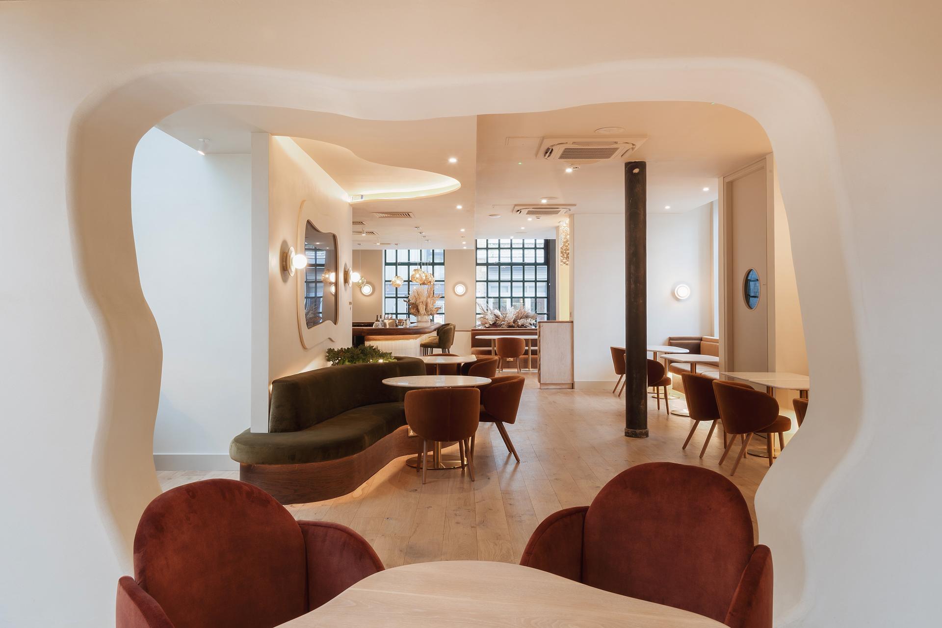 London Design Awards Winner - Curve Club