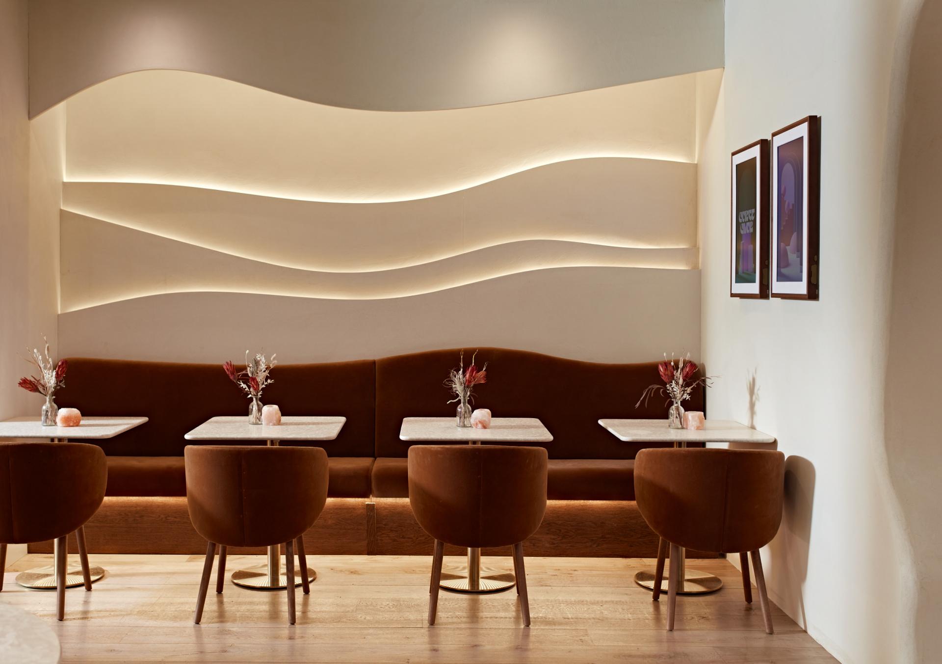 London Design Awards Winner - Curve Club