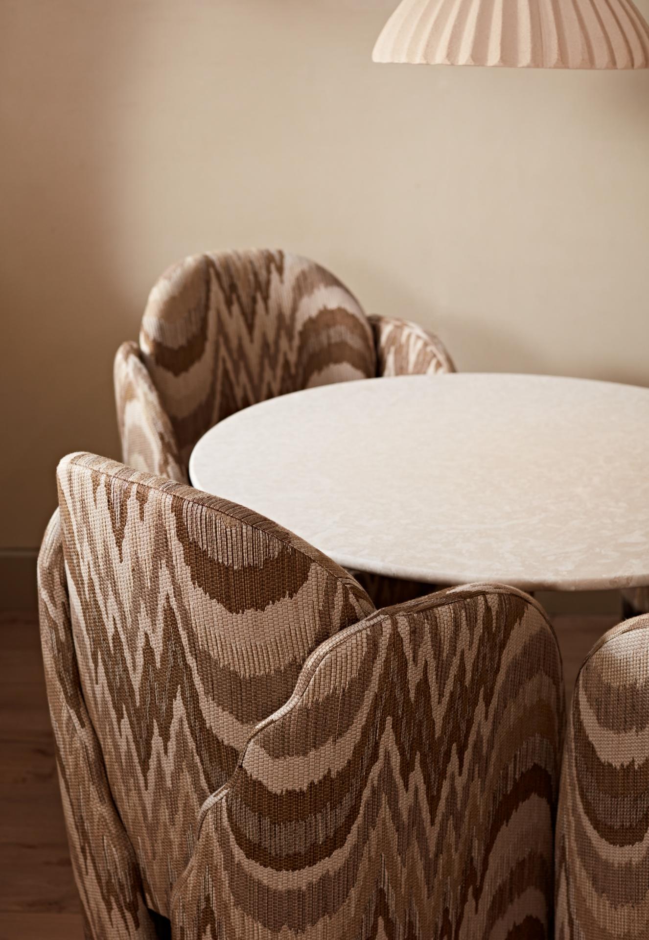 London Design Awards Winner - Curve Club