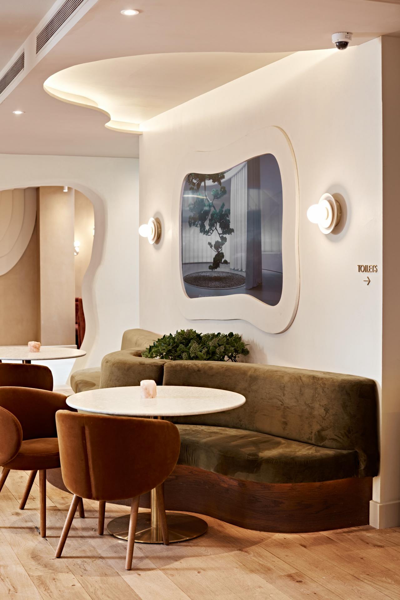 London Design Awards Winner - Curve Club