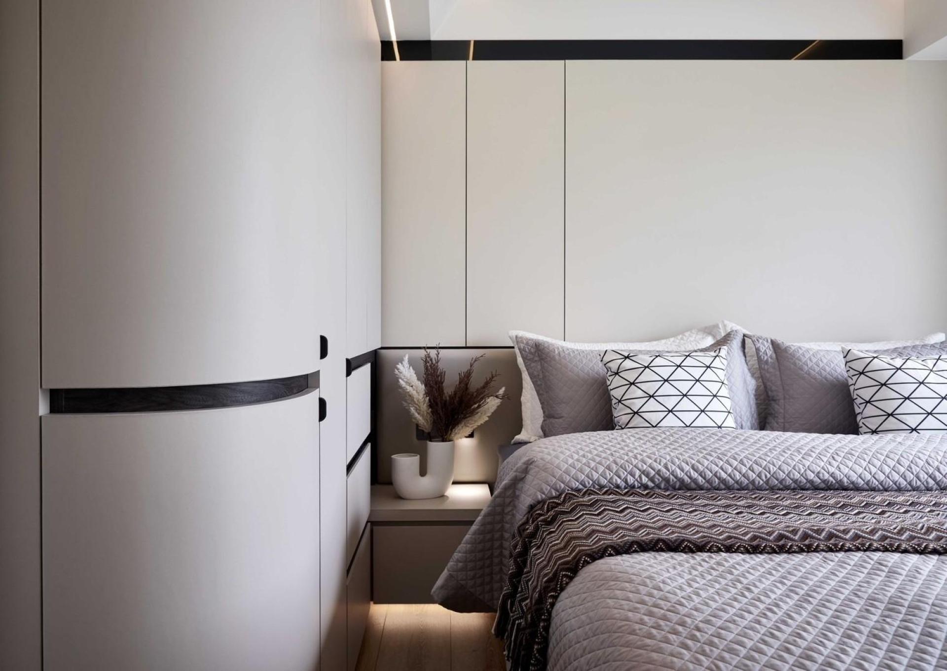 London Design Awards Winner - Waterfront Tranquility