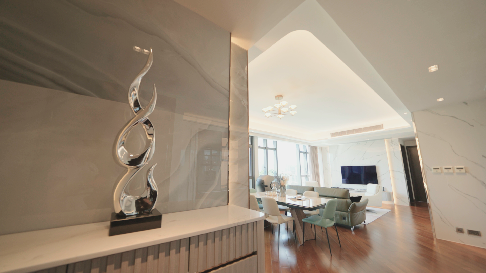 London Design Awards Winner - ULTIMA