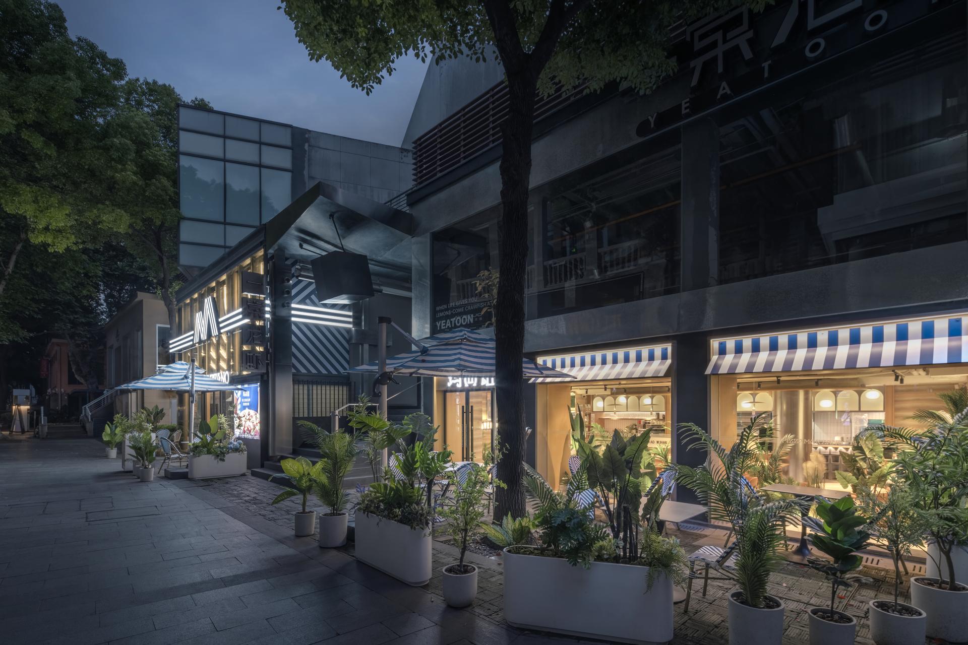 London Design Awards Winner - Pizza Marzano Wuhan