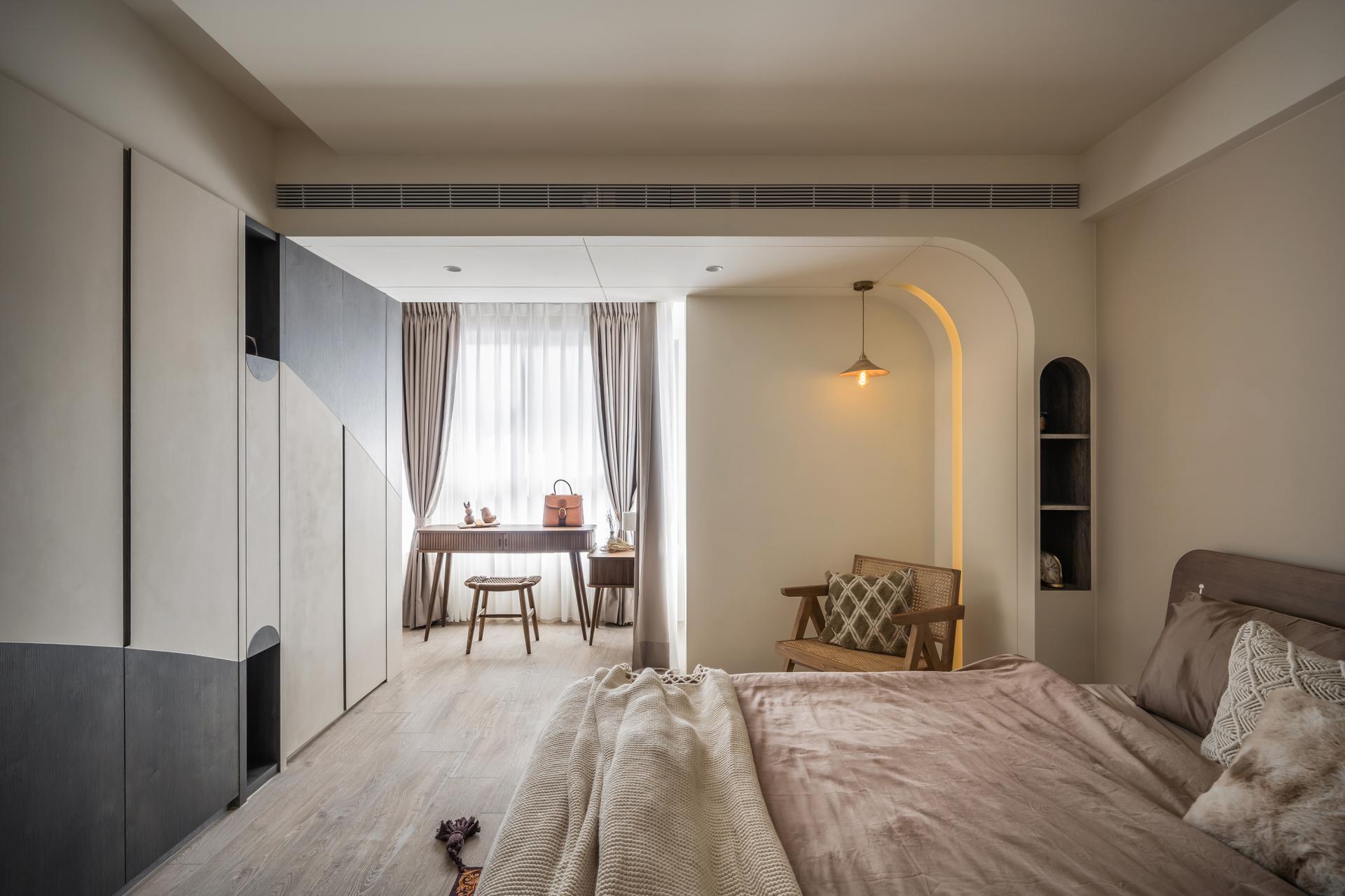 London Design Awards Winner - Spring Reflection