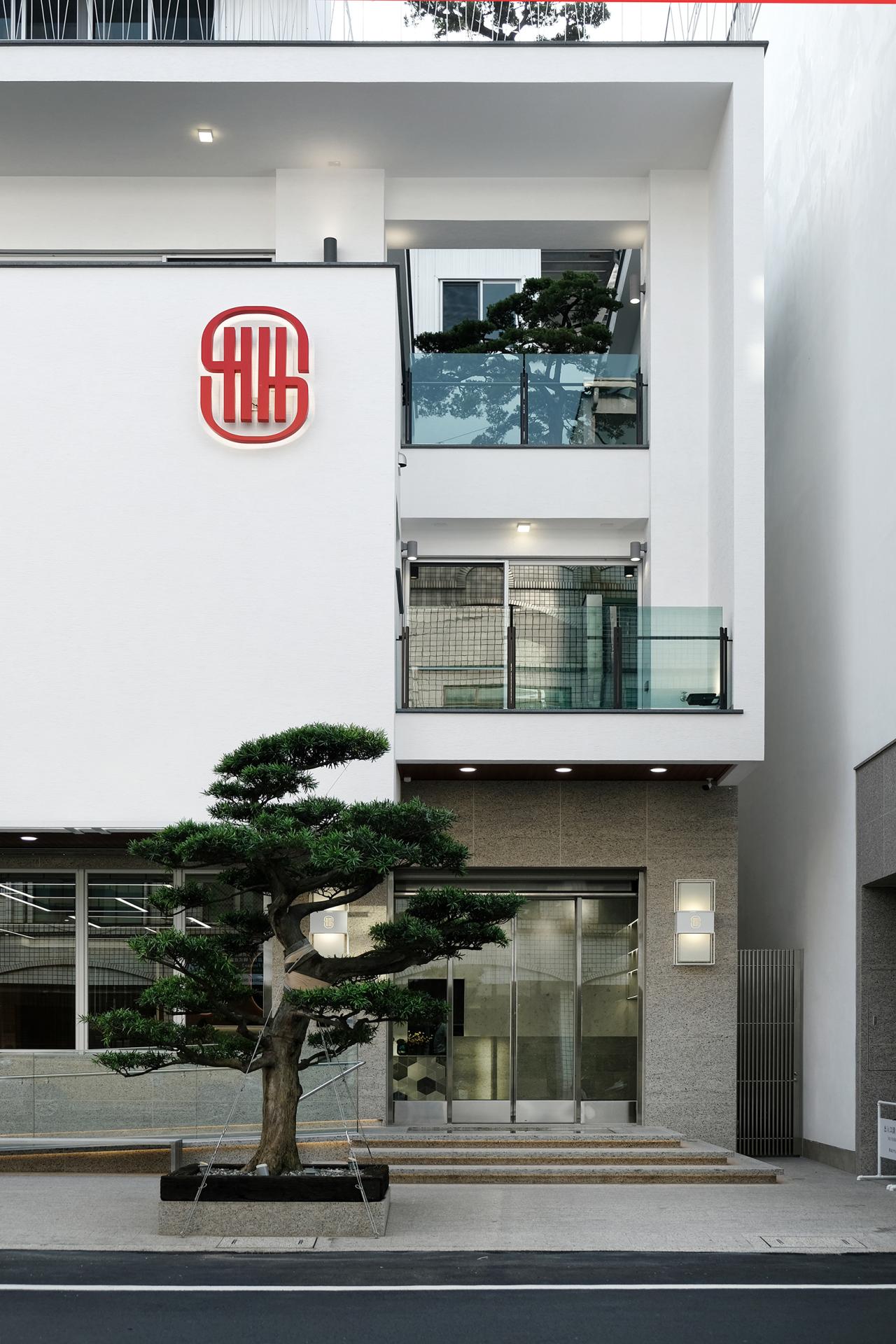 London Design Awards Winner - New Legacy