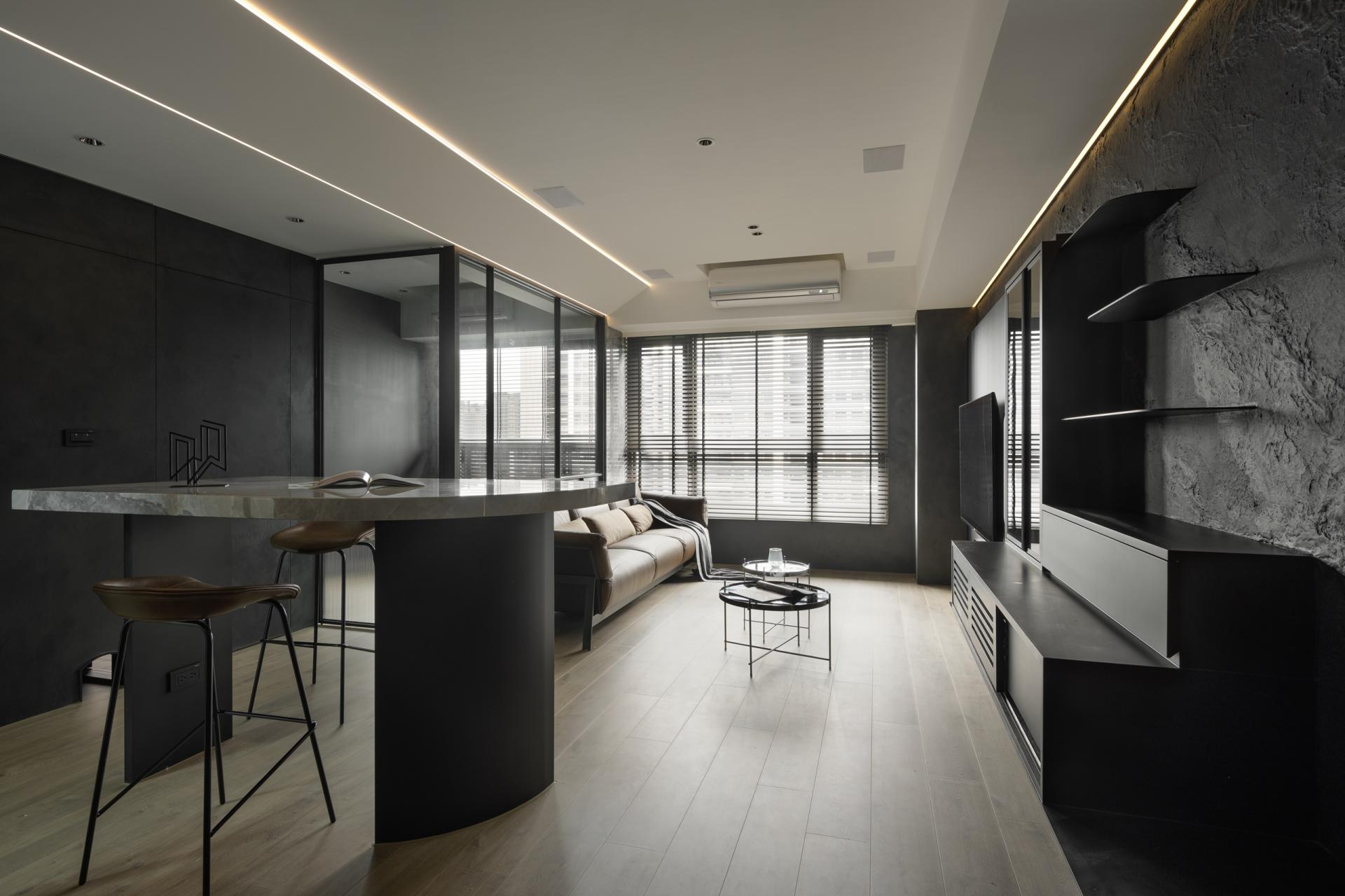 London Design Awards Winner - Lost in shades of darkness