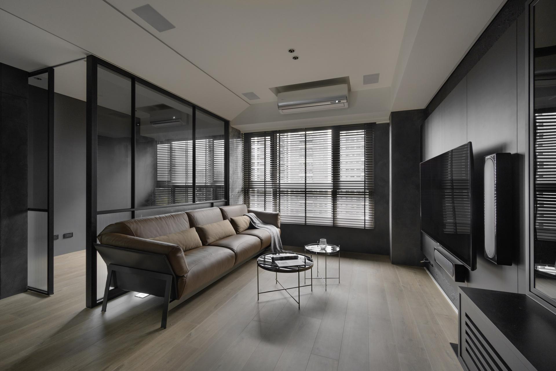 London Design Awards Winner - Lost in shades of darkness