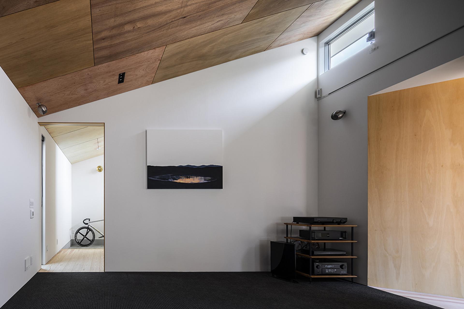 London Design Awards Winner - Hazama no Seirai