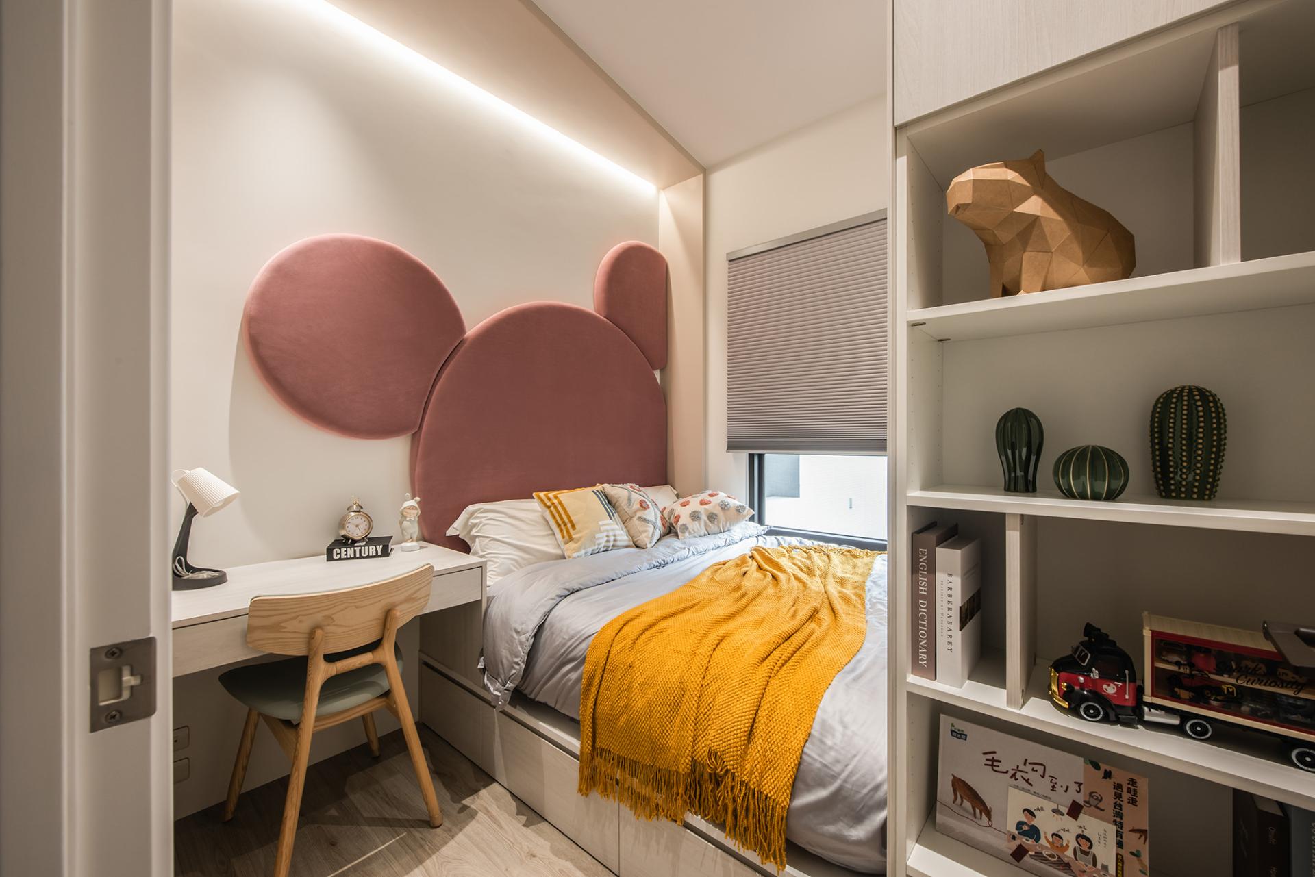 London Design Awards Winner - The Daylight Circle of Fullness