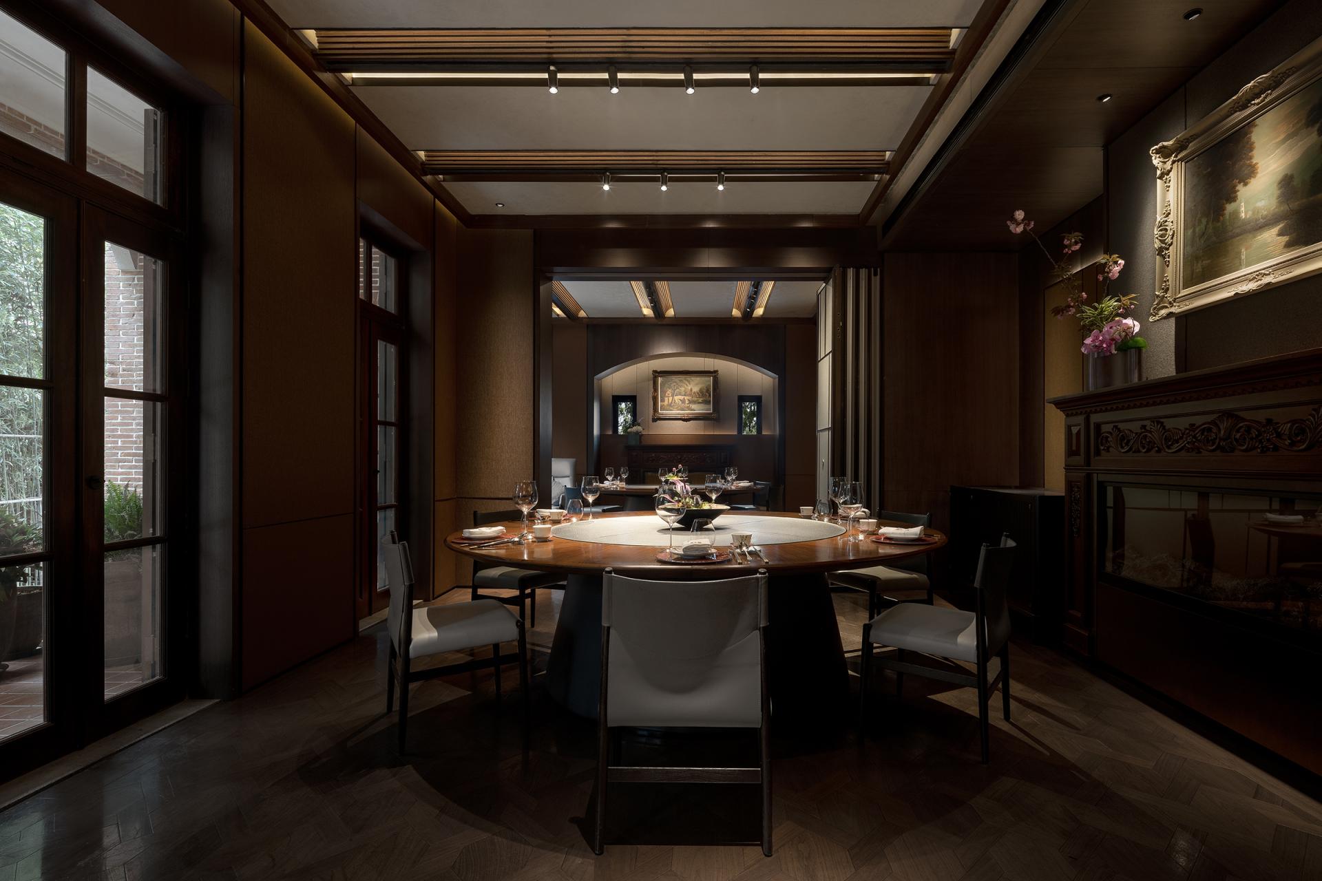 London Design Awards Winner - Dongpingchao Restaurant