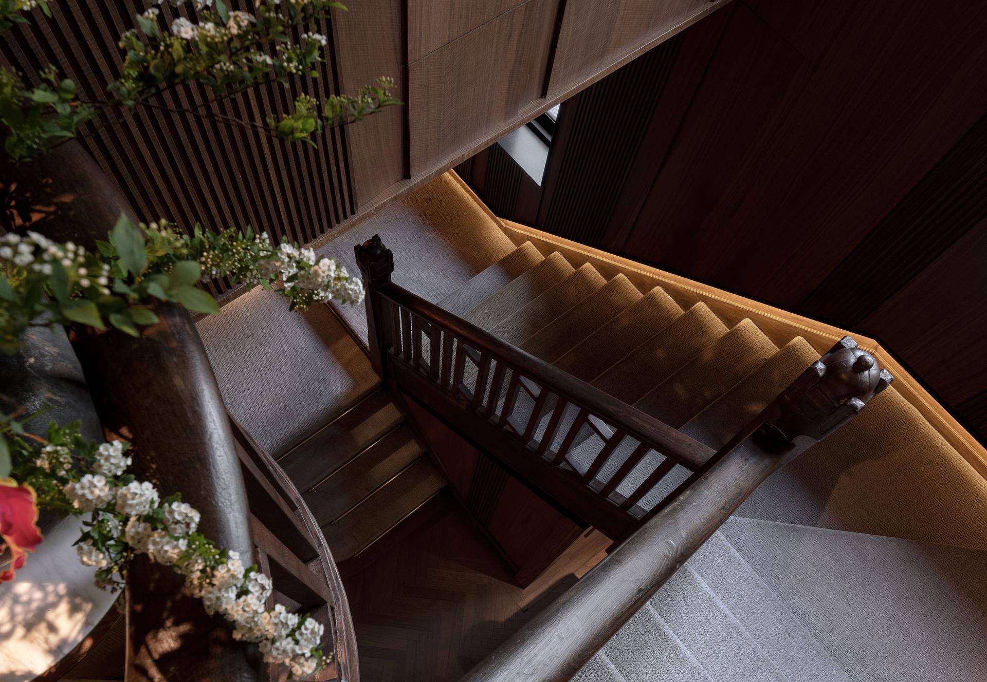 London Design Awards Winner - Dongpingchao Restaurant