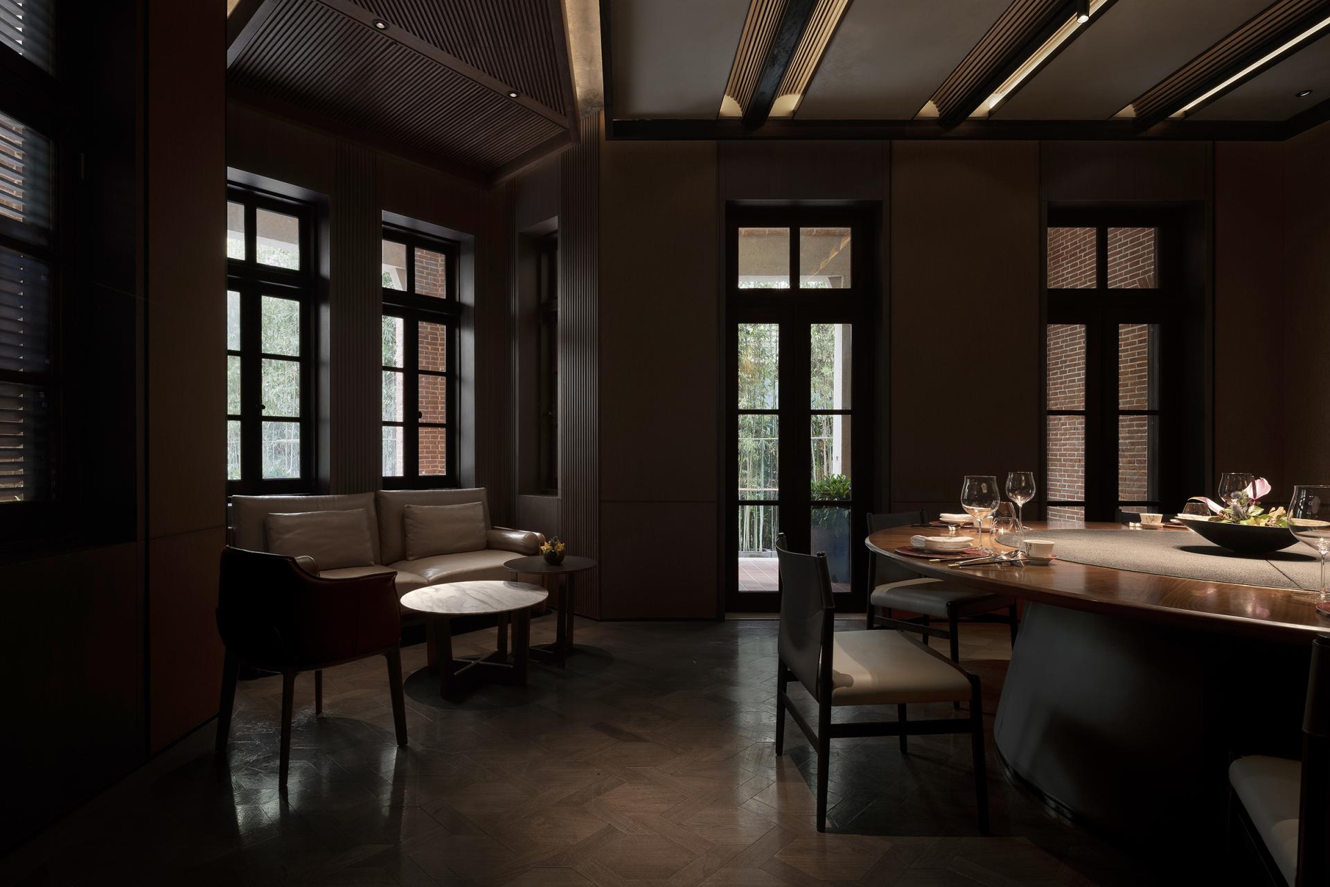 London Design Awards Winner - Dongpingchao Restaurant