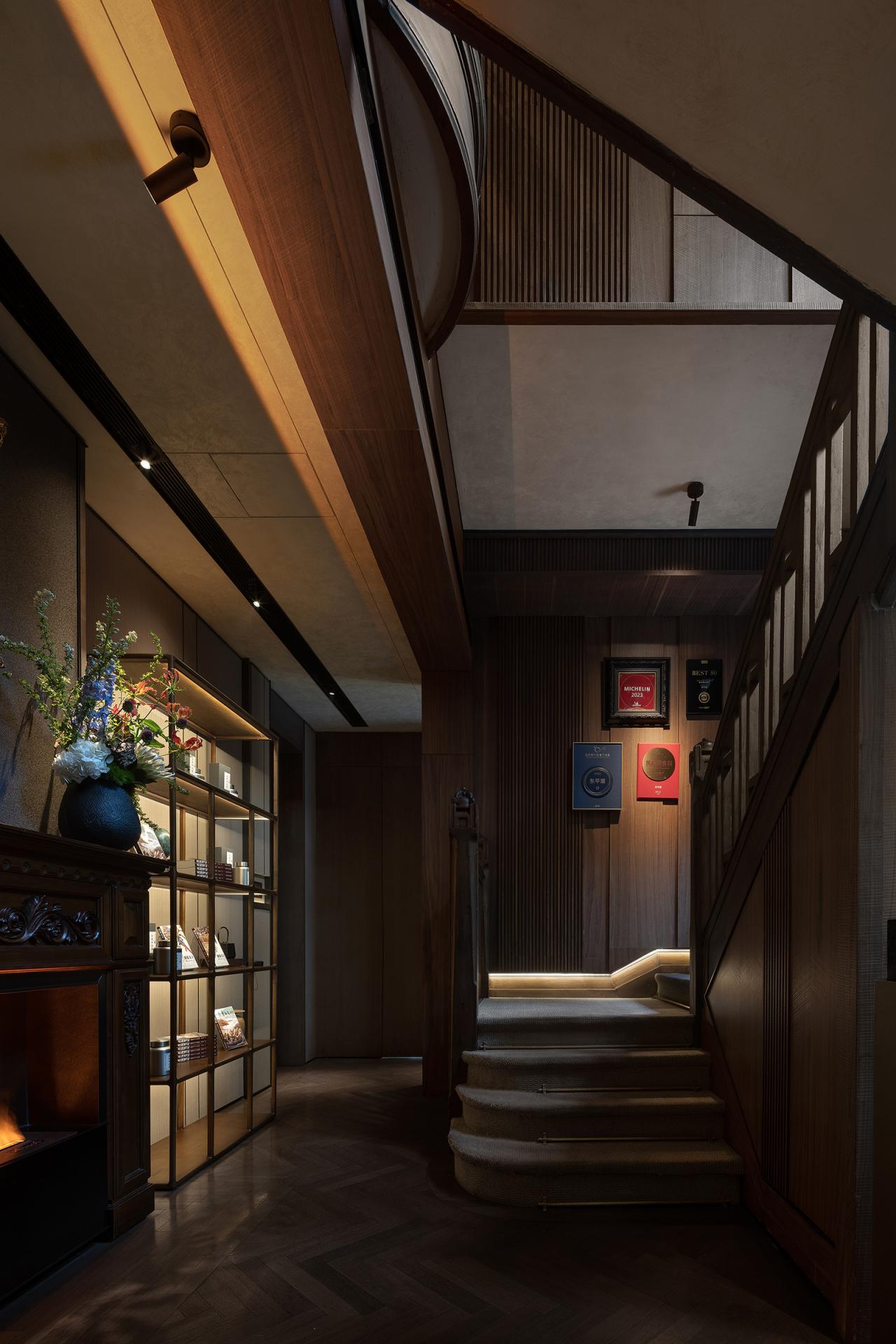 London Design Awards Winner - Dongpingchao Restaurant