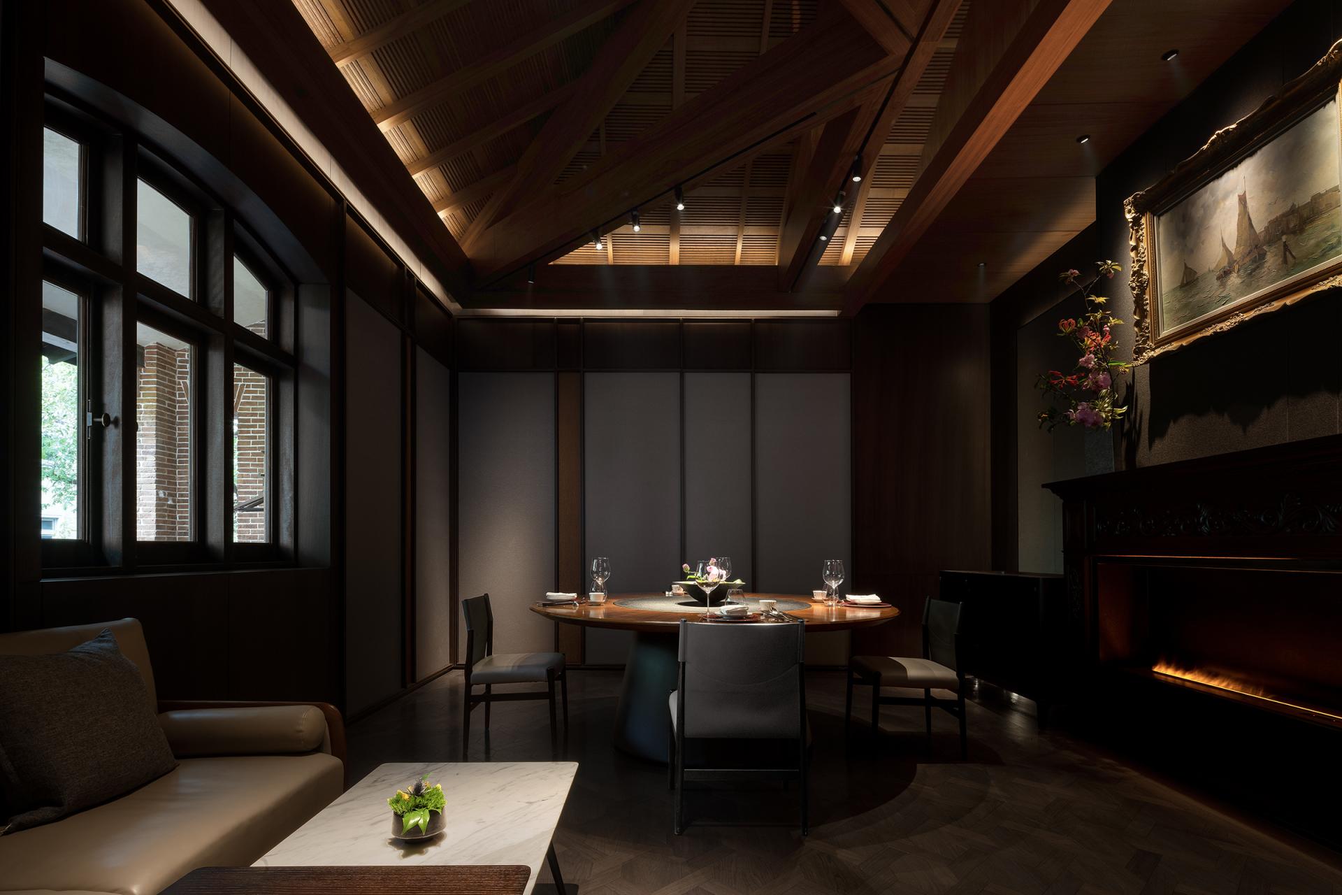 London Design Awards Winner - Dongpingchao Restaurant
