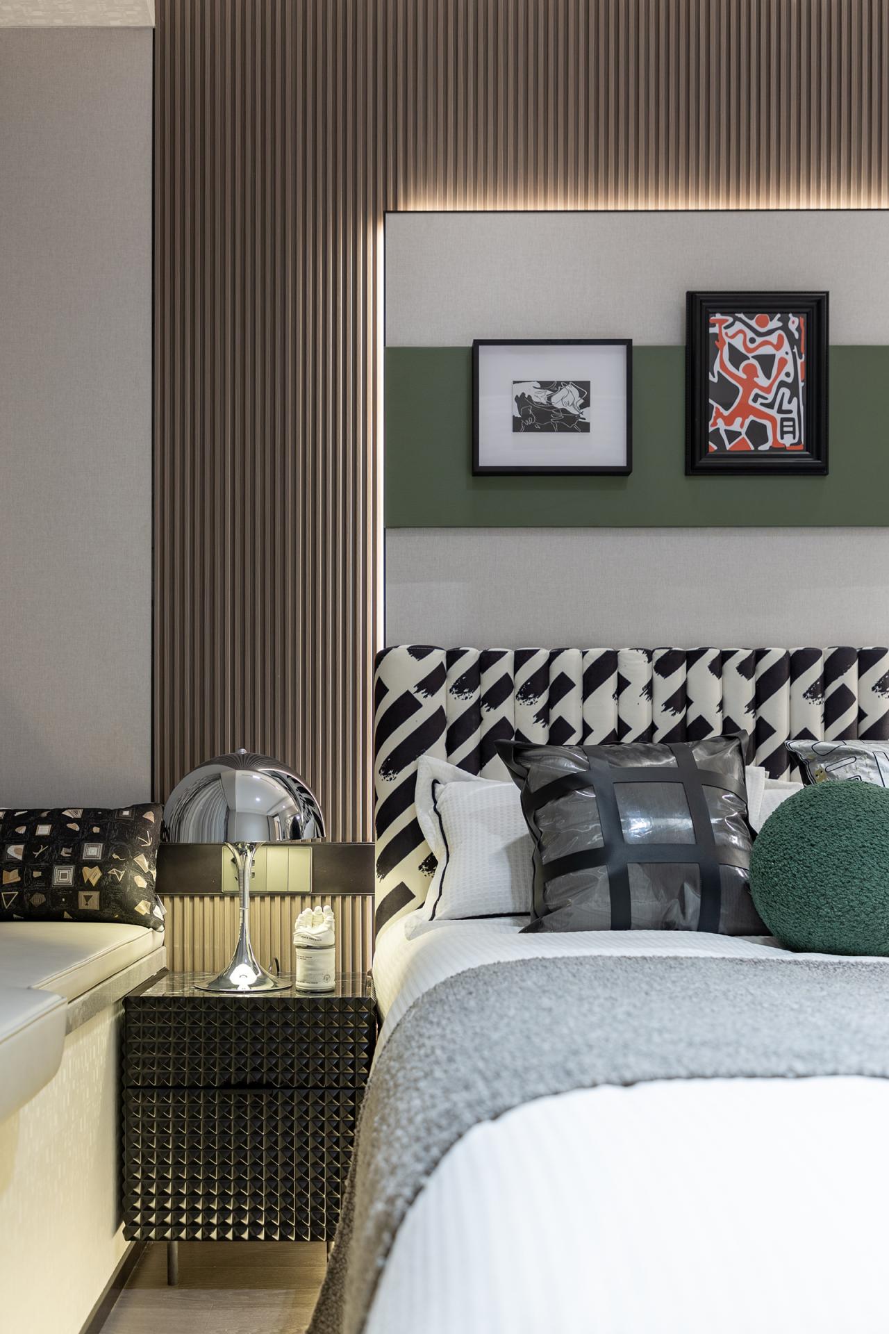 London Design Awards Winner - River Center 190 Sample Room