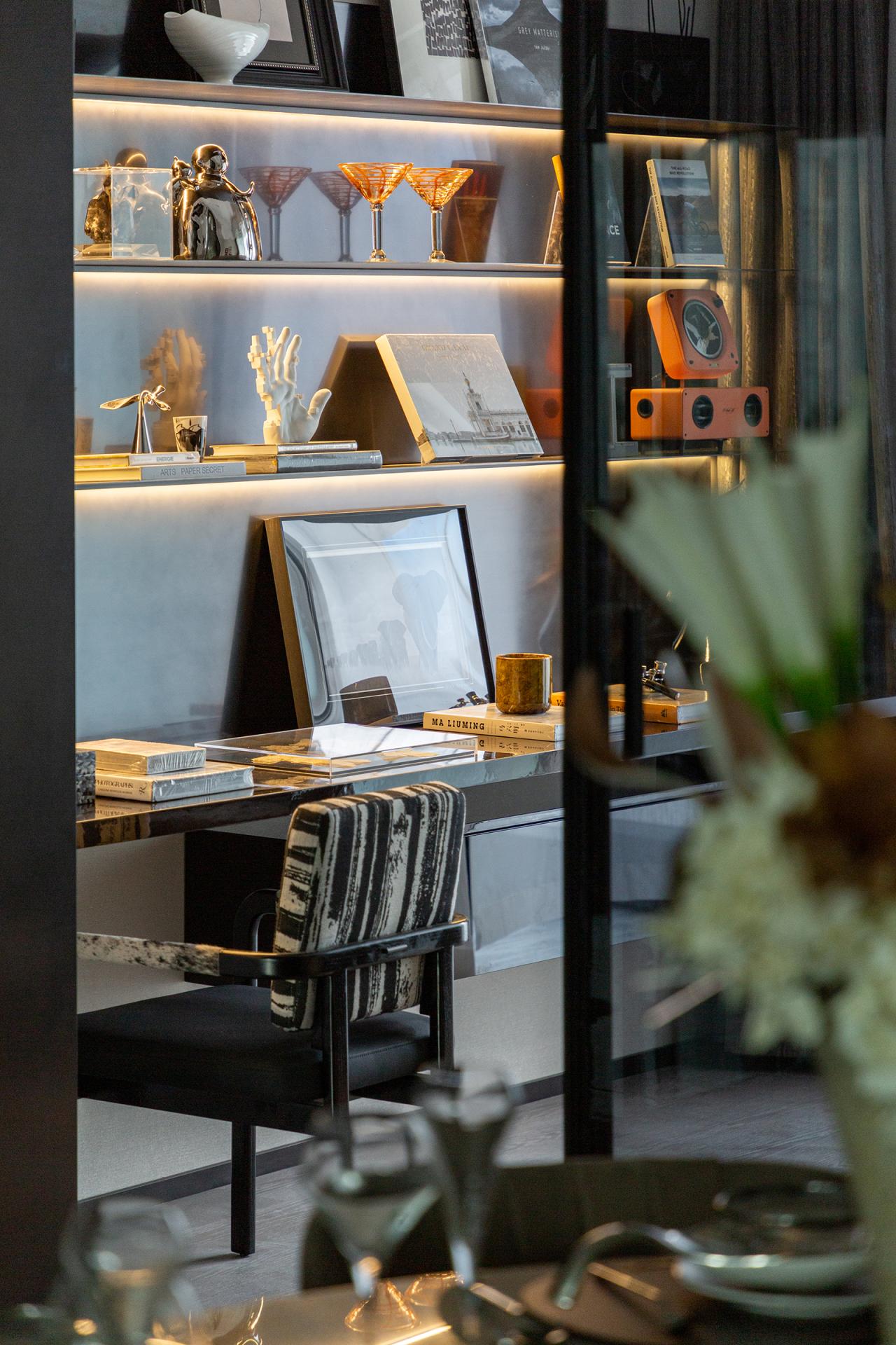 London Design Awards Winner - River Center 255 Sample Room