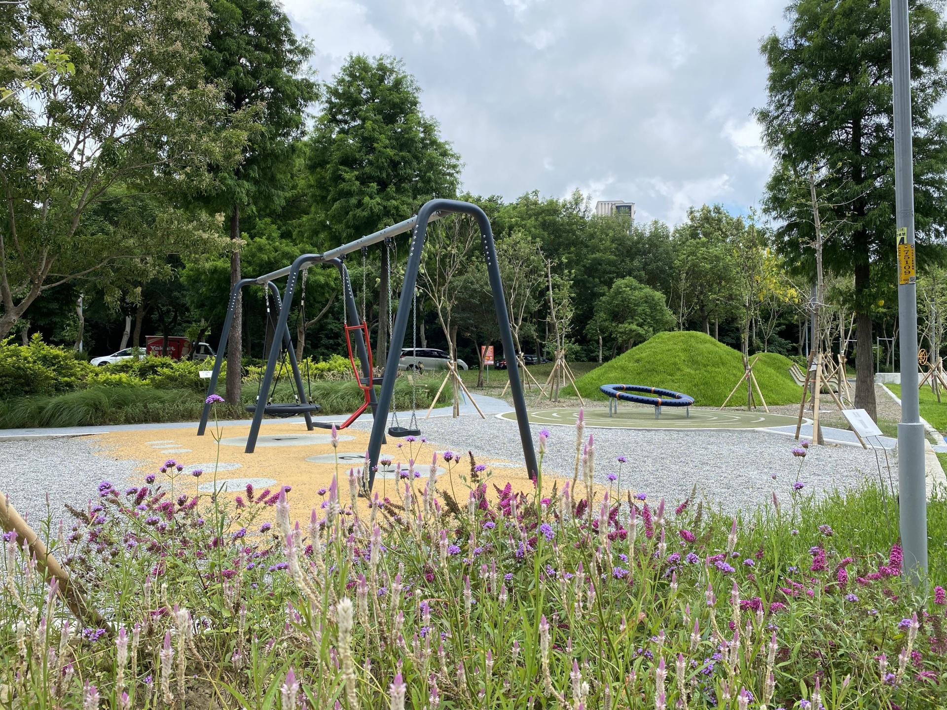 London Design Awards Winner - Xinglong Park Natural Forest Playground