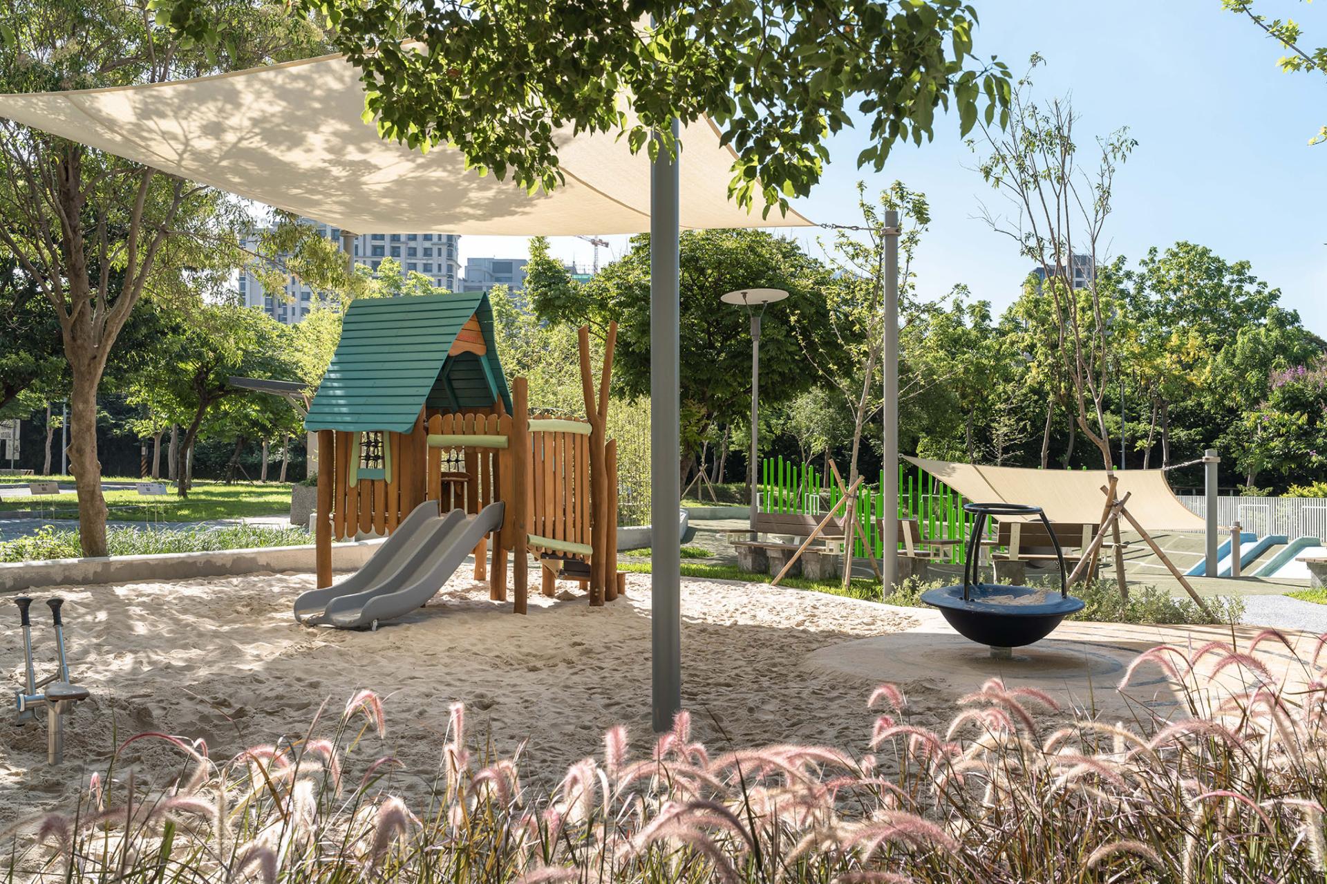 London Design Awards Winner - Xinglong Park Natural Forest Playground