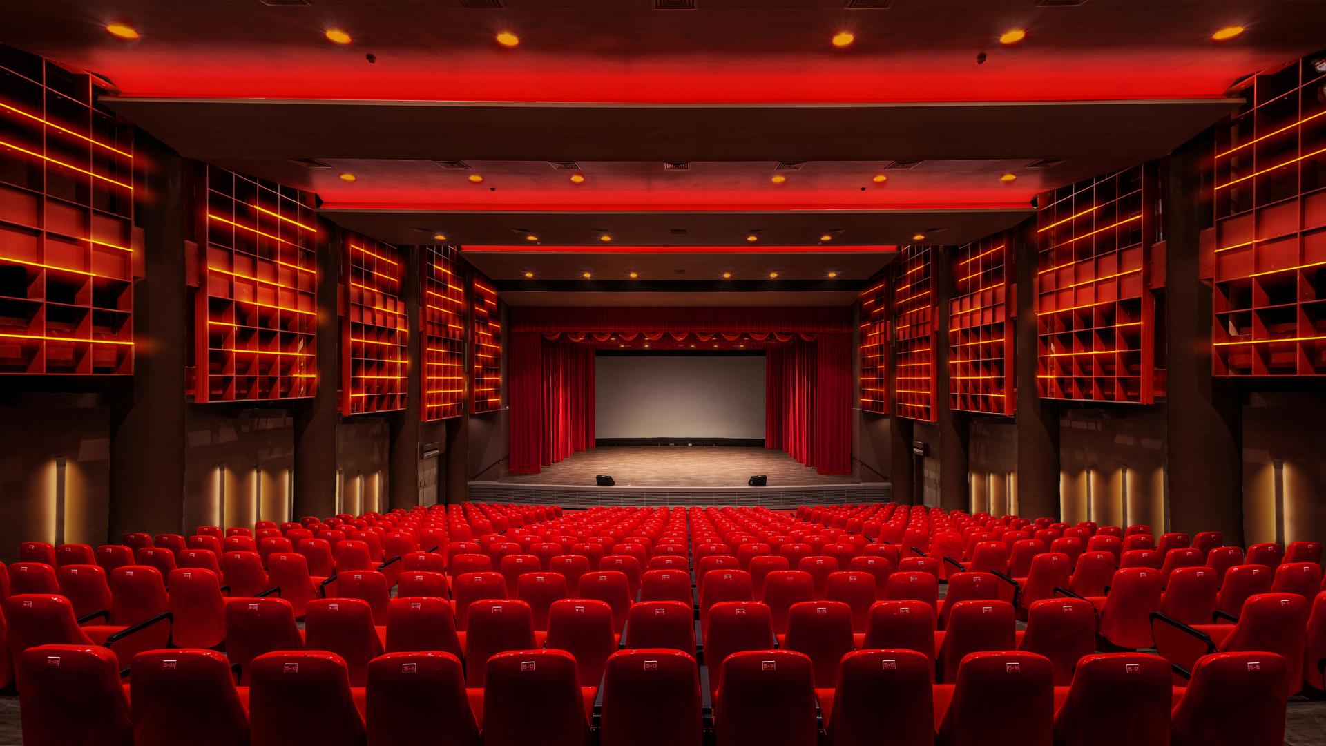 London Design Awards Winner - Red Auditorium