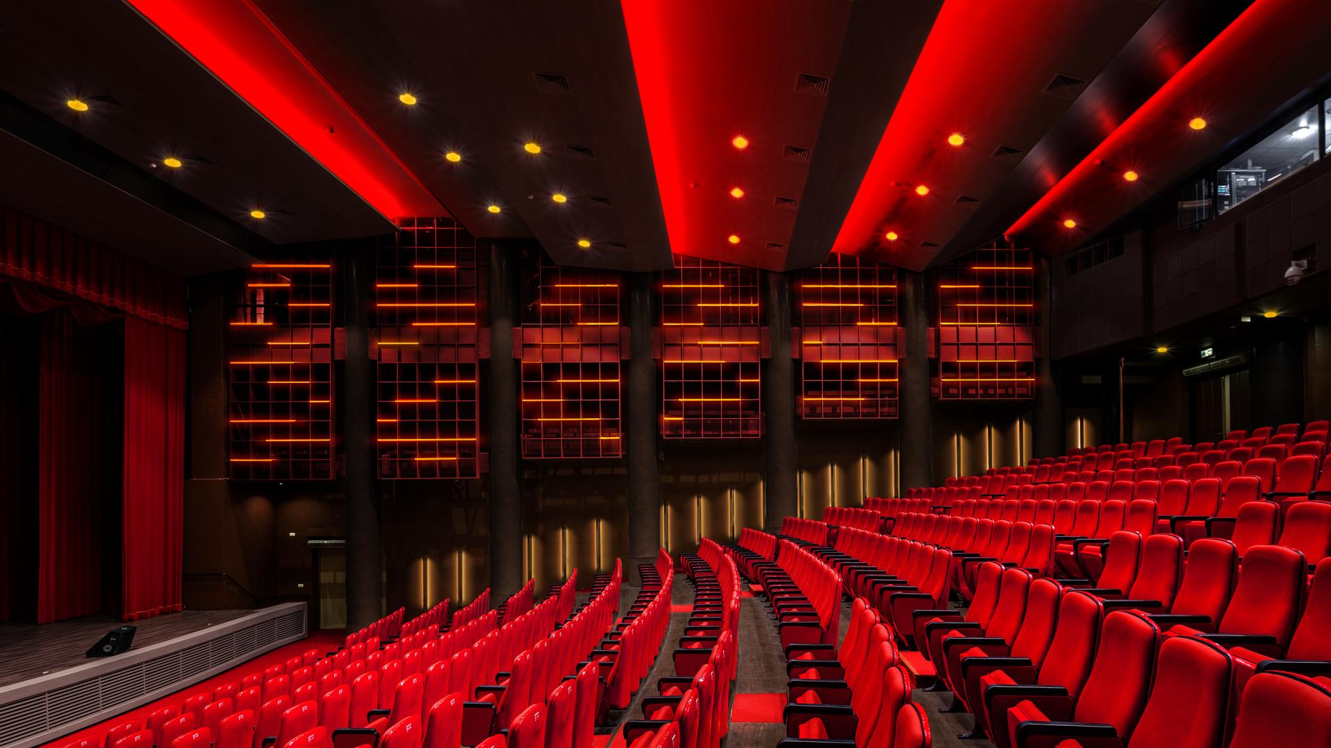 London Design Awards Winner - Red Auditorium