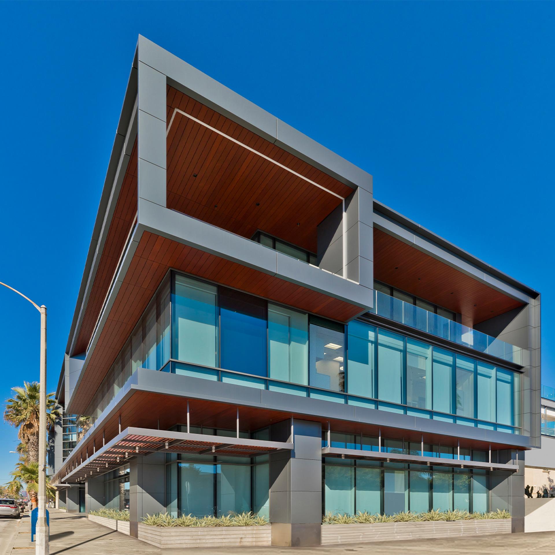 London Design Awards Winner - 900 Wilshire Renovation