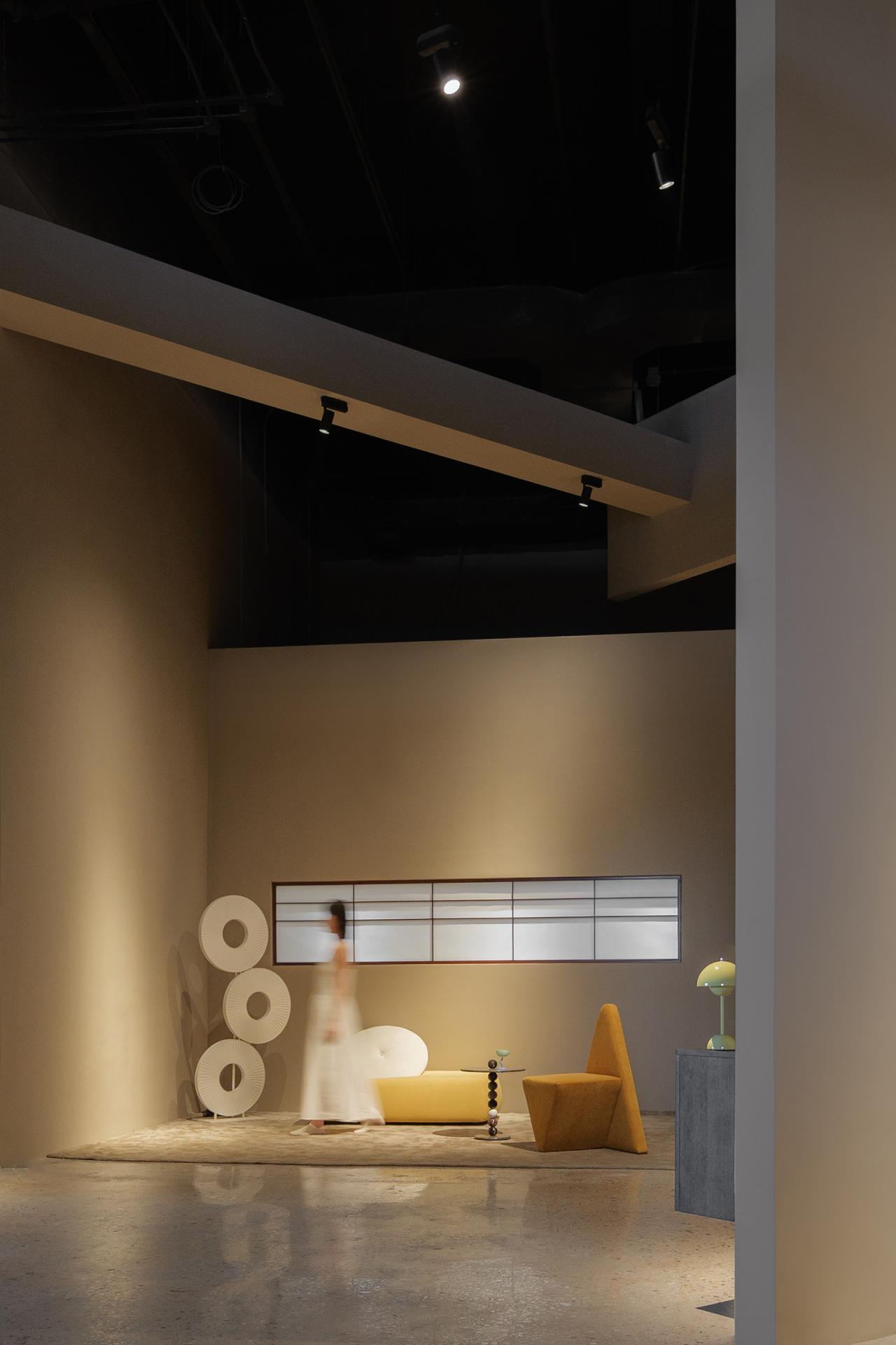 London Design Awards Winner - 2377 Life Aesthetics Design Center