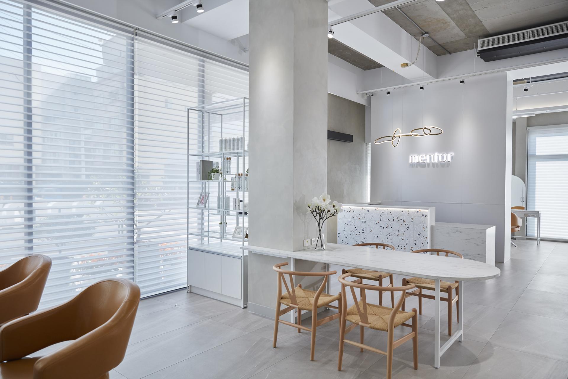 London Design Awards Winner - Silky Glow