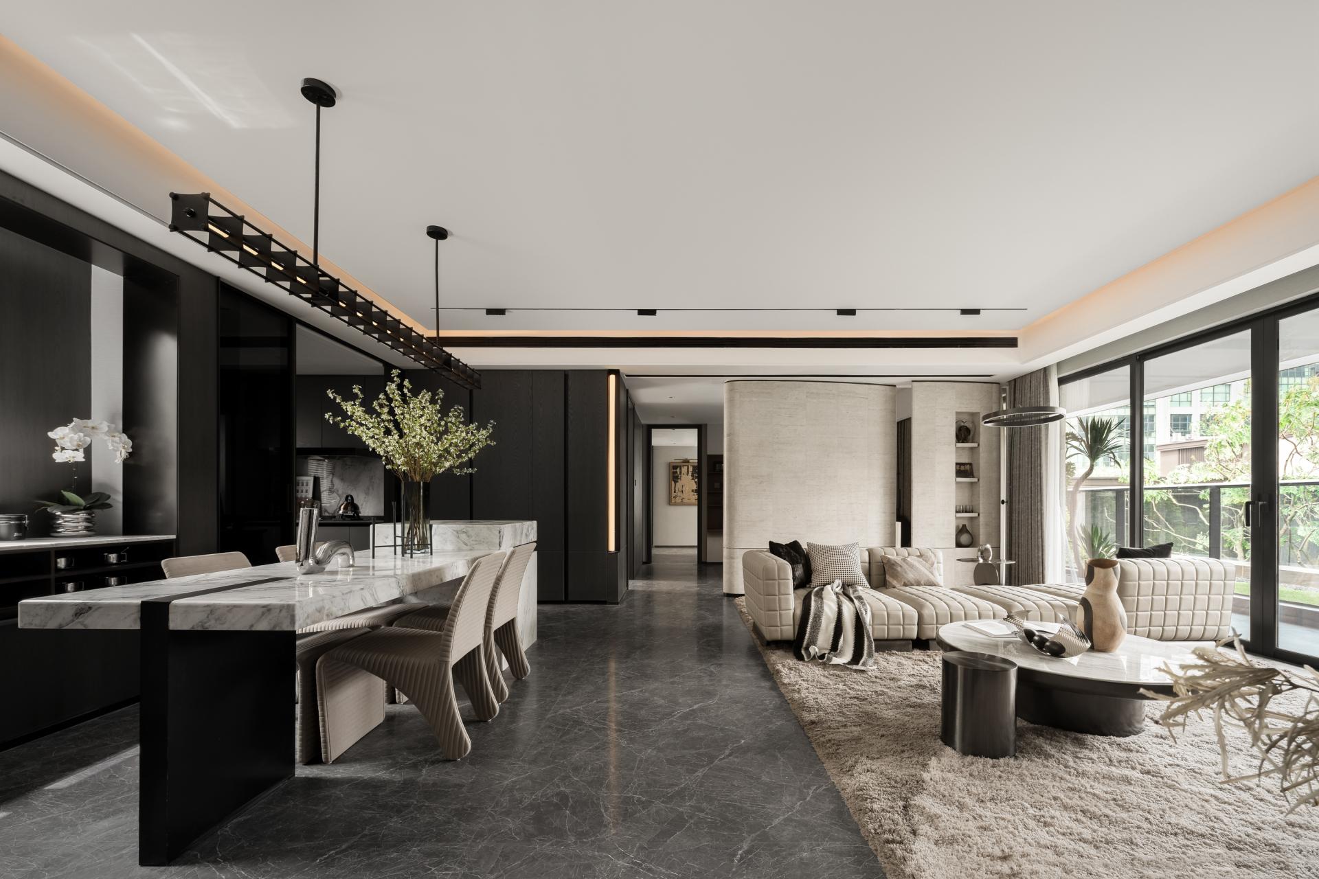 London Design Awards Winner - Pinellia glass