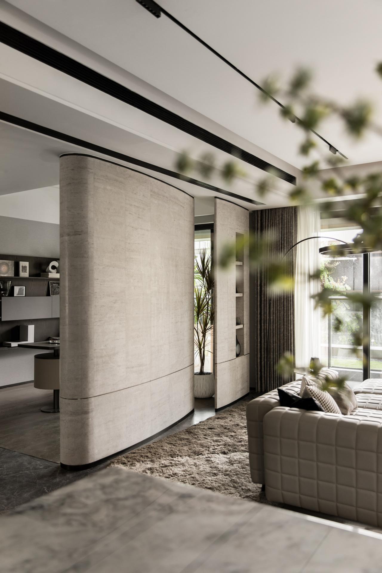 London Design Awards Winner - Pinellia glass