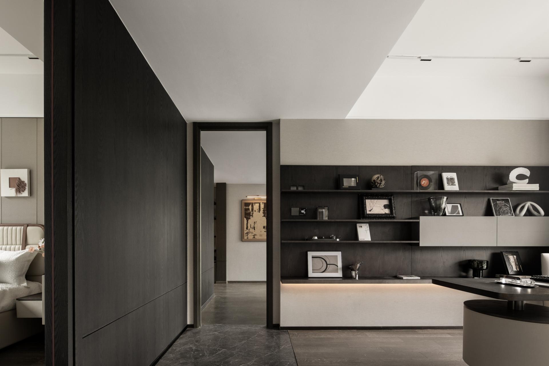 London Design Awards Winner - Pinellia glass