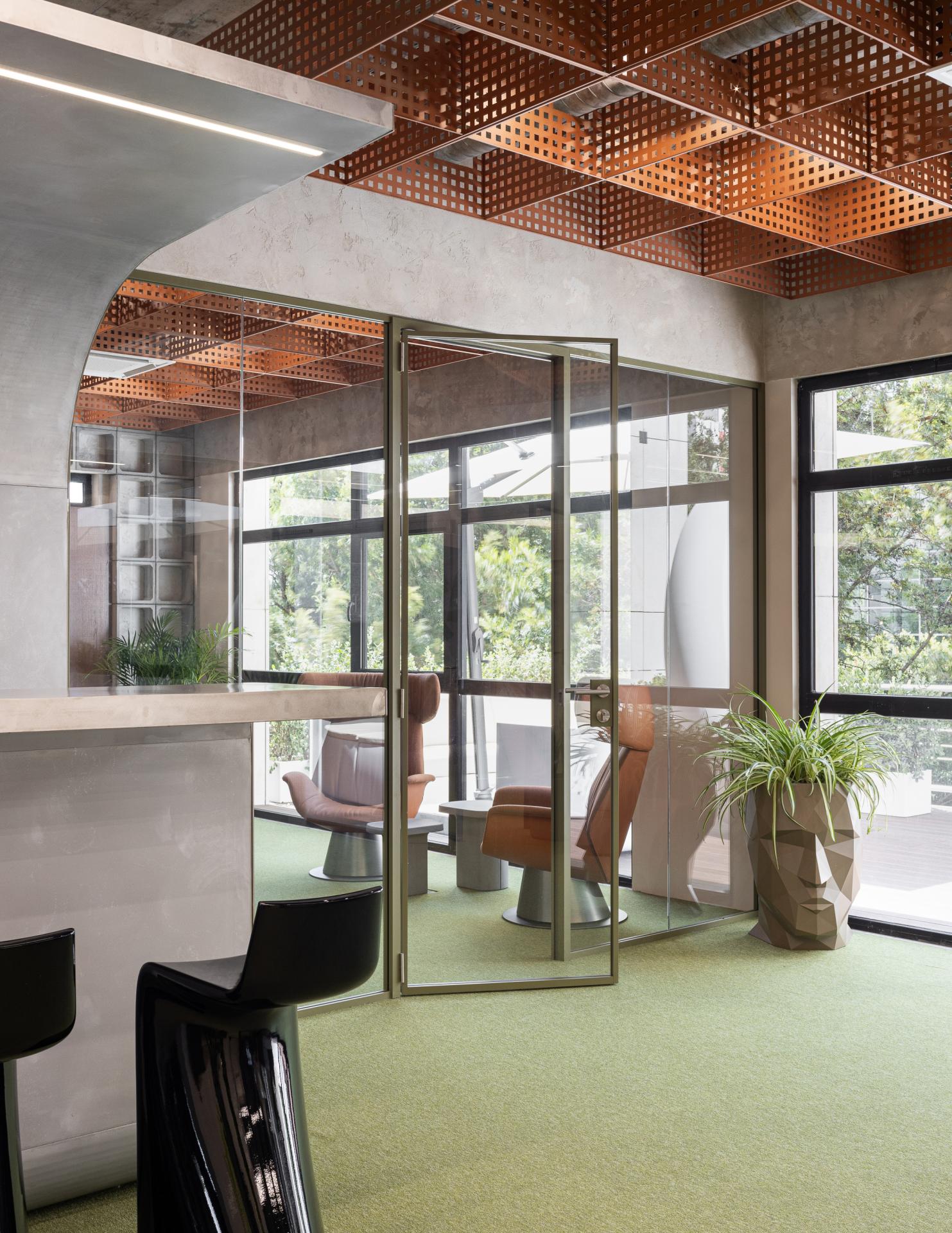 London Design Awards Winner - Brazy Lisboa