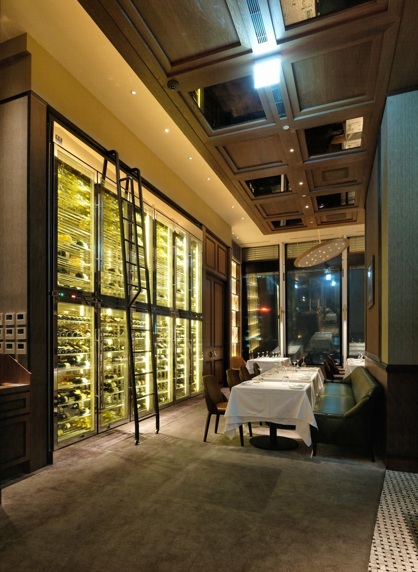 London Design Awards Winner - Smith and Wollensky Steakhouse, Taipei