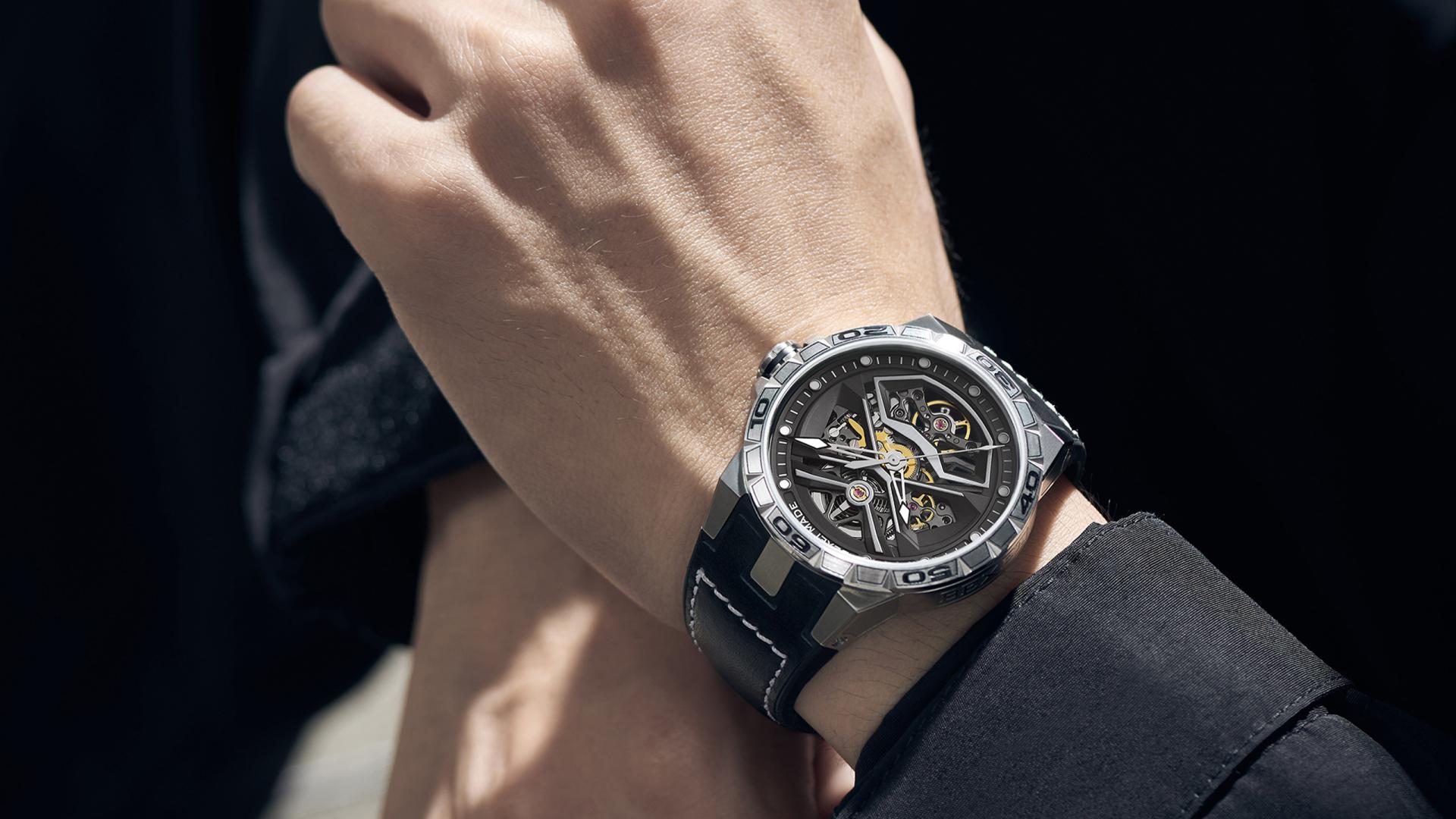 London Design Awards Winner - The Wandering Earth Watch Series 