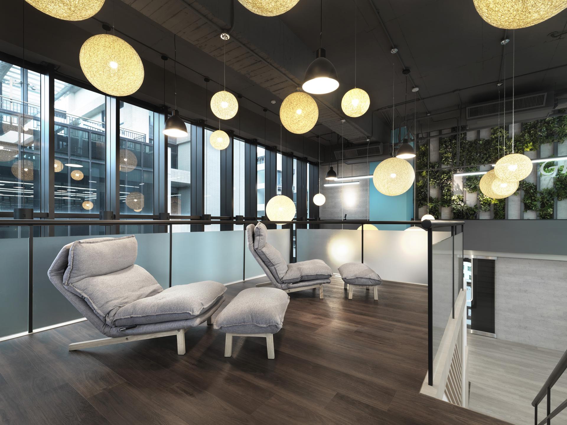 London Design Awards Winner - Green Life Care