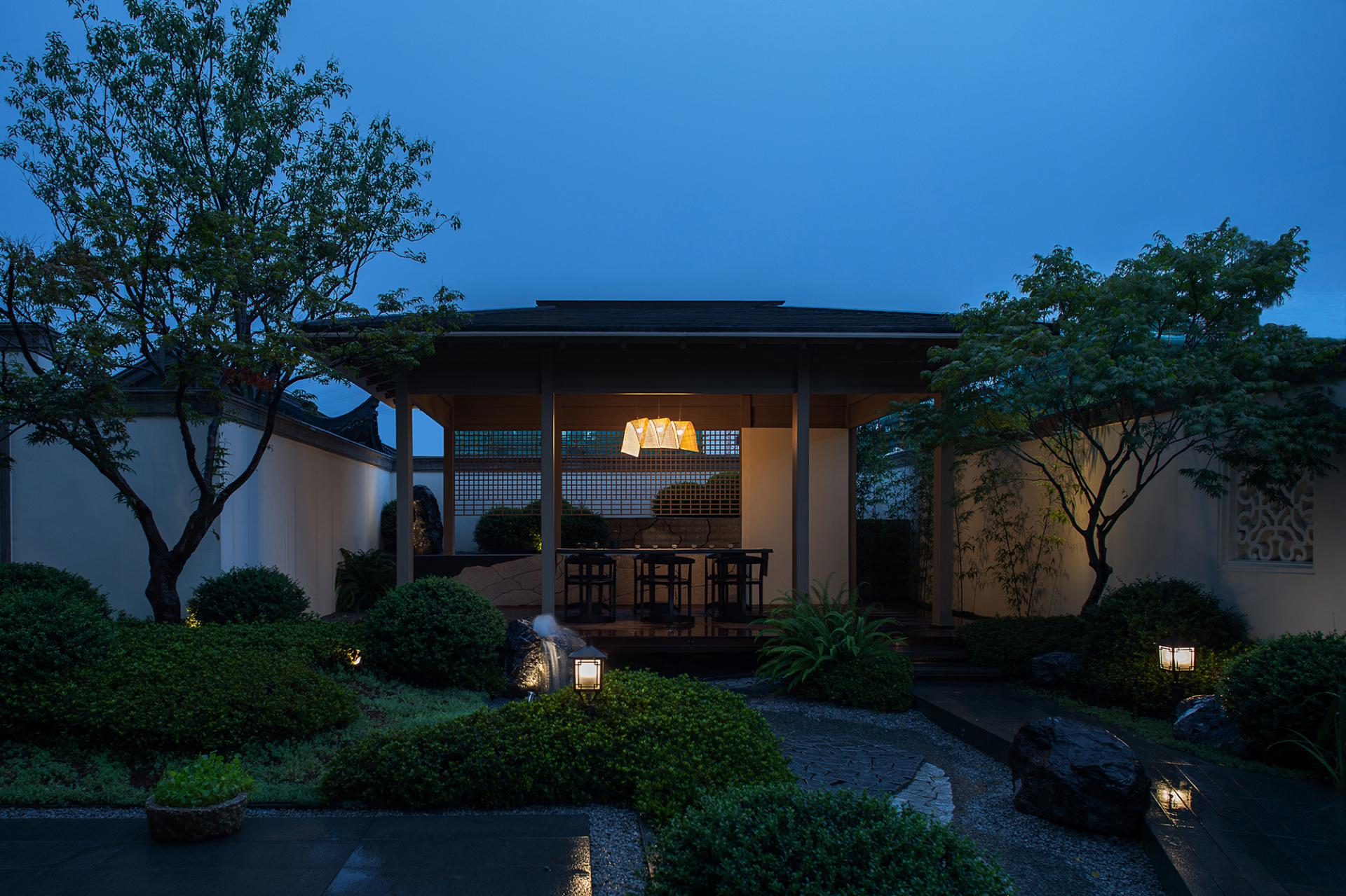 London Design Awards Winner - Ningbo The Spring Blossom Stacked Villa Model House