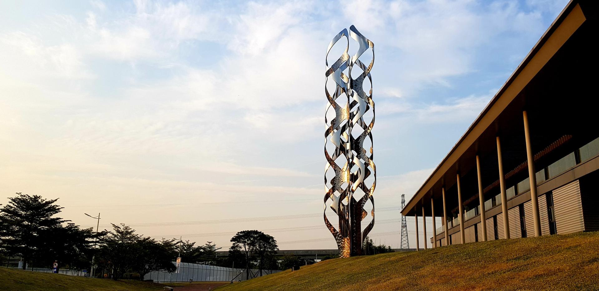 London Design Awards Winner - Infinite Bloom