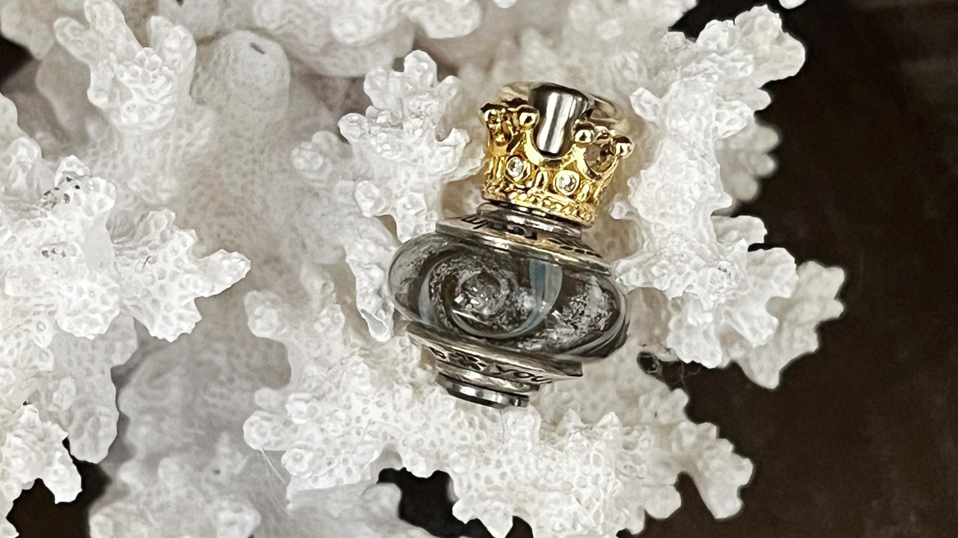 London Design Awards Winner - Nebula glass bead of ash