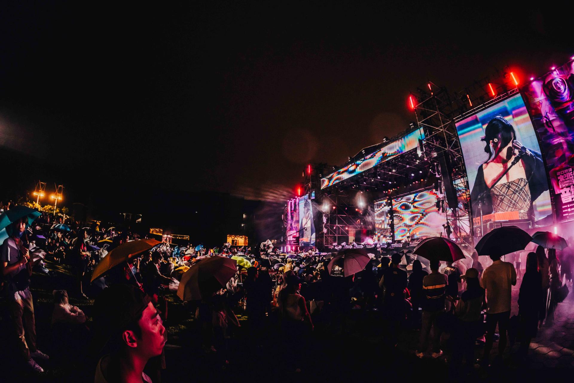 London Design Awards Winner - Taoyuan Iron Rose Music Festival