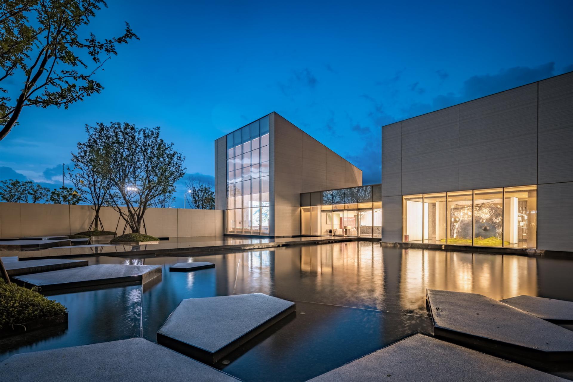 London Design Awards Winner -  Qianjiang Yinyue Gallery of Blank Living