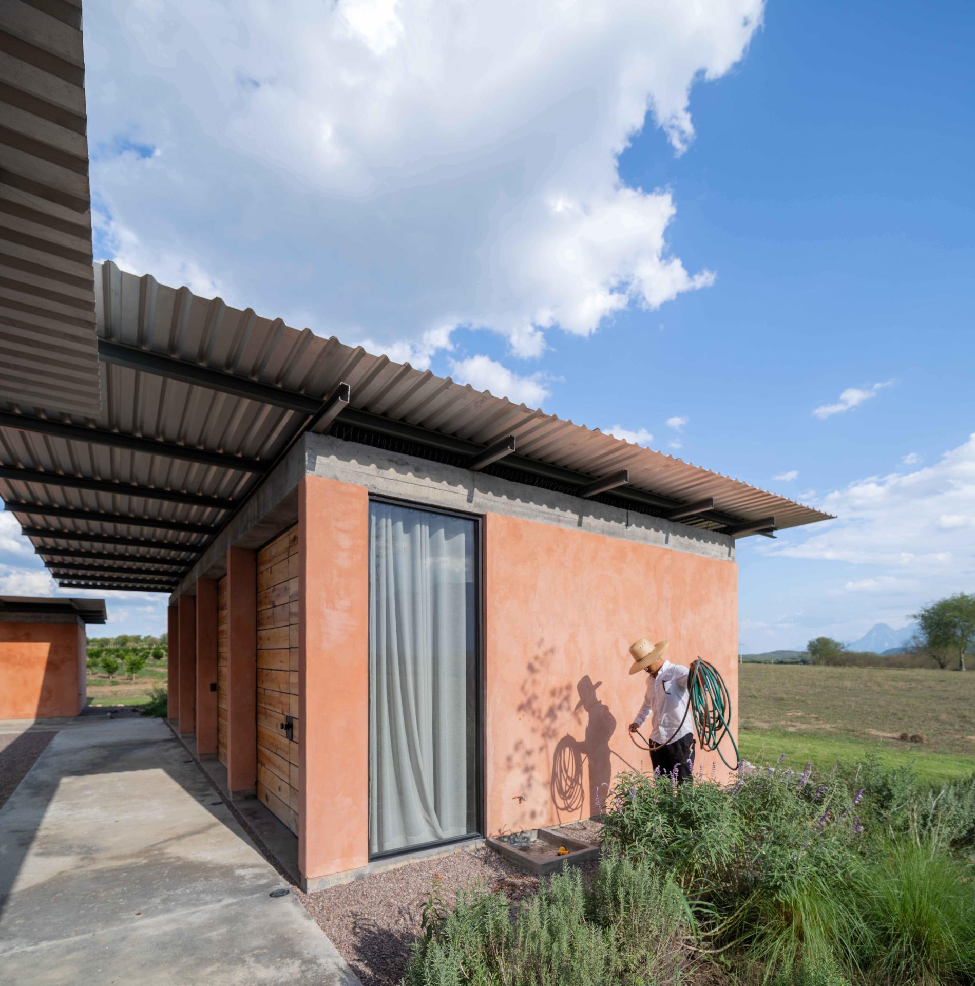 London Design Awards Winner - Azahares House