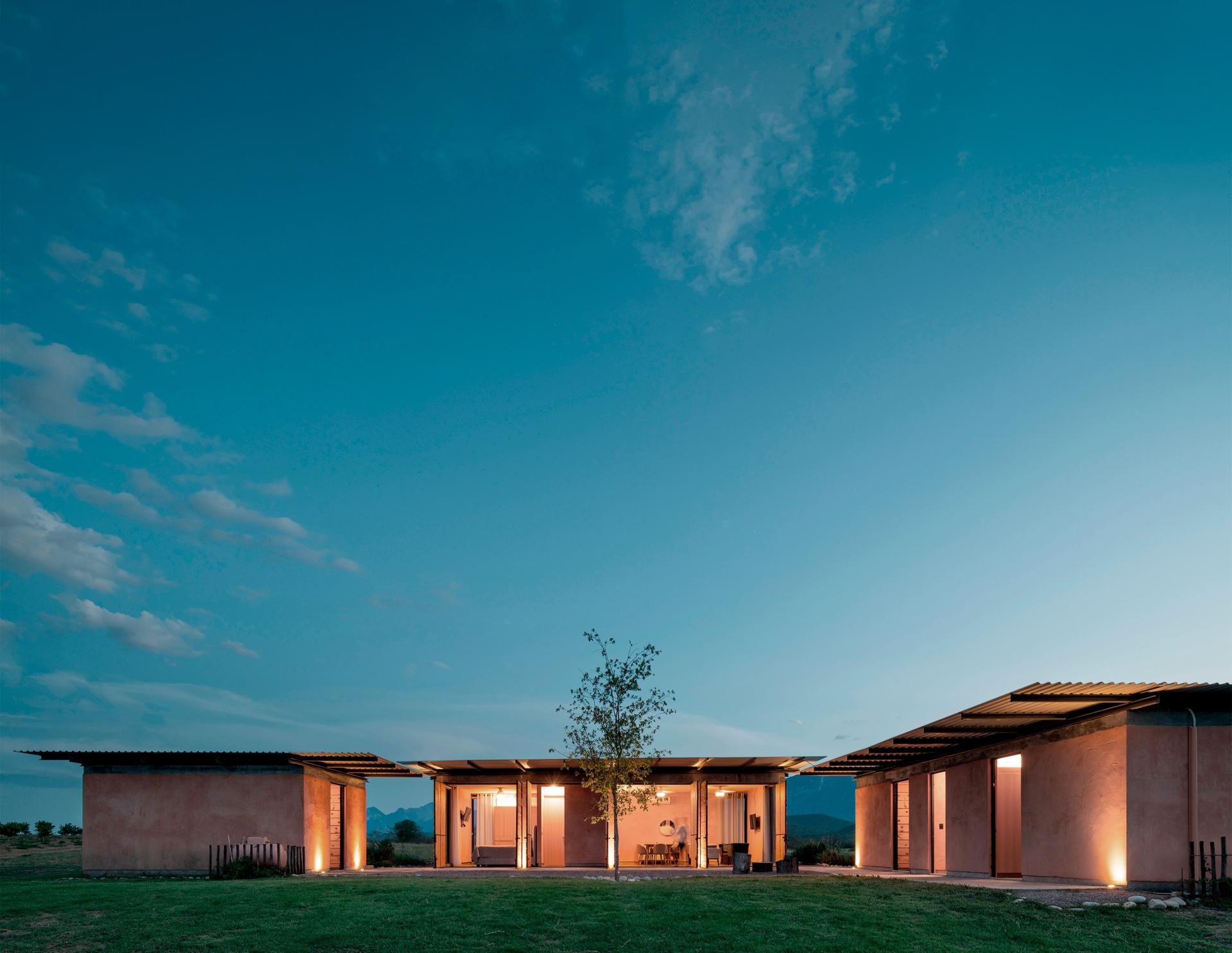 London Design Awards Winner - Azahares House