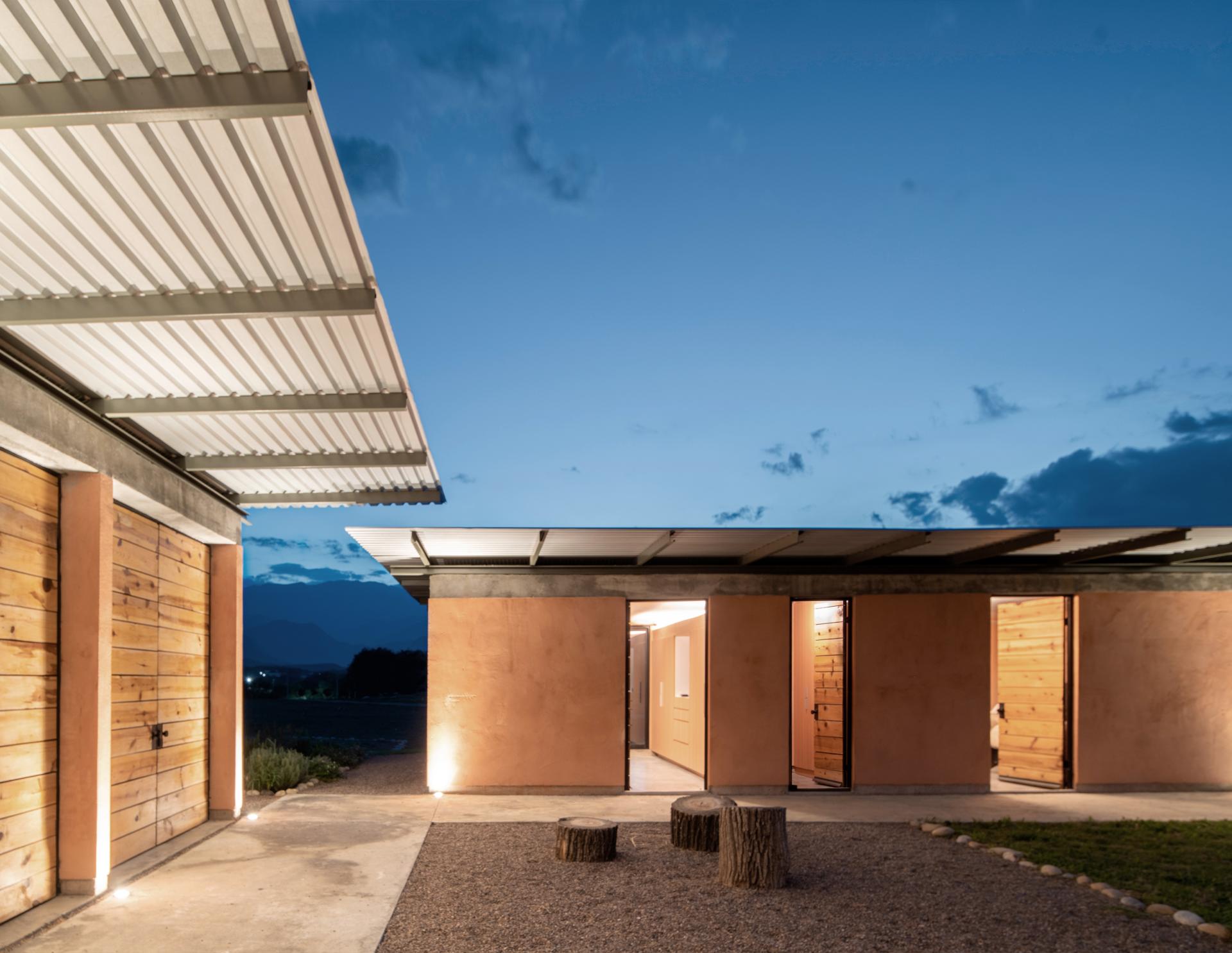 London Design Awards Winner - Azahares House