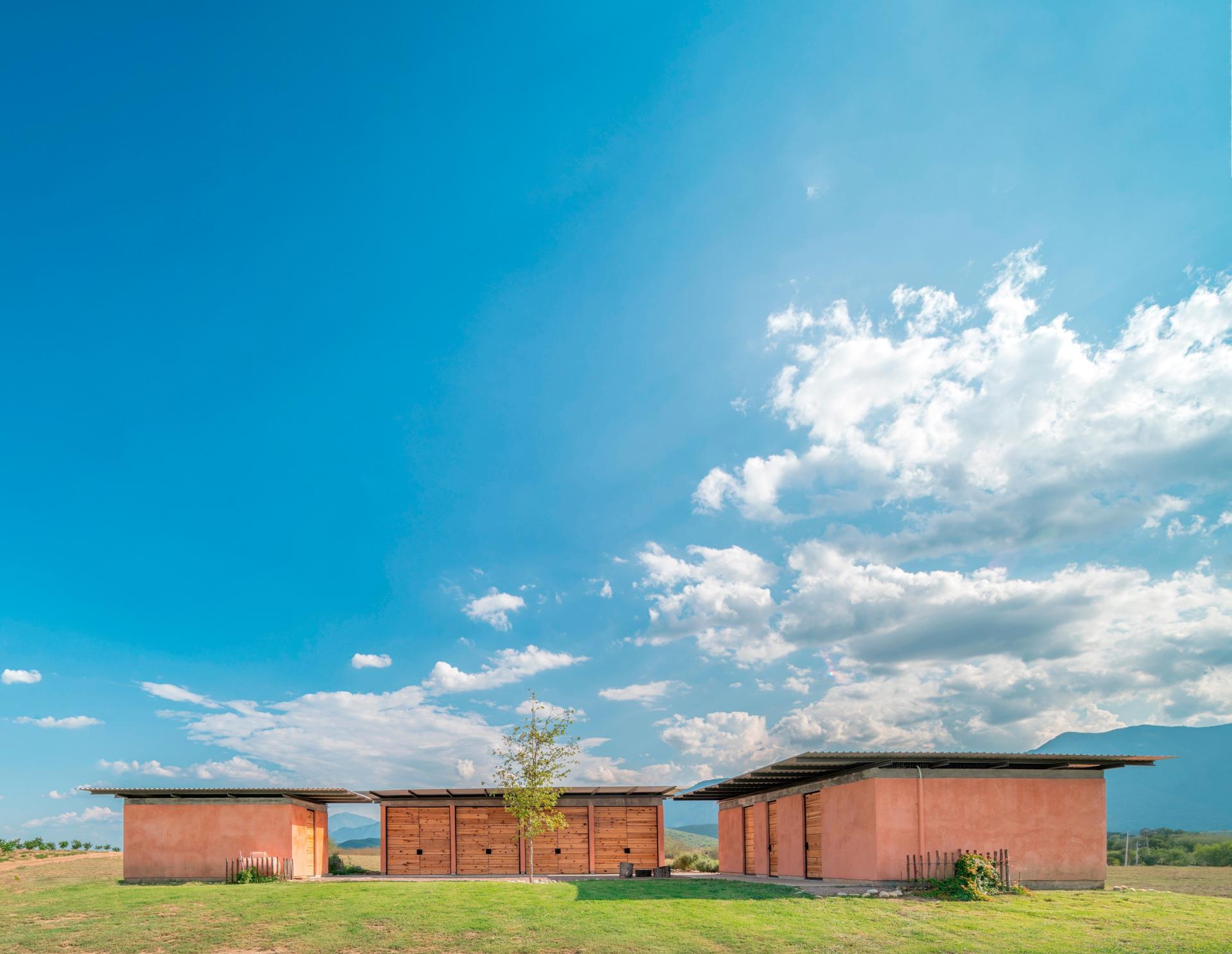 London Design Awards Winner - Azahares House