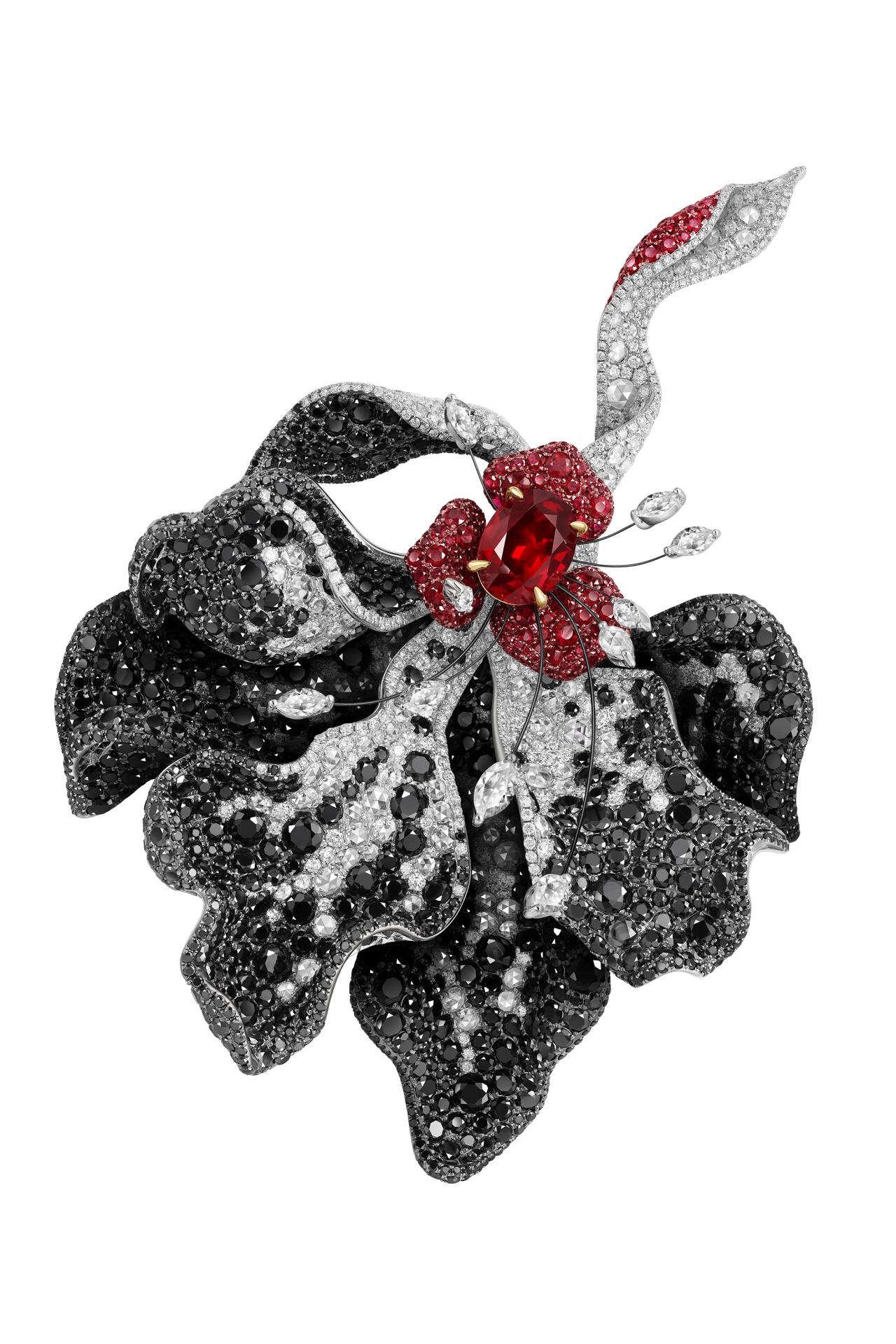 London Design Awards Winner - Black Rose brooch