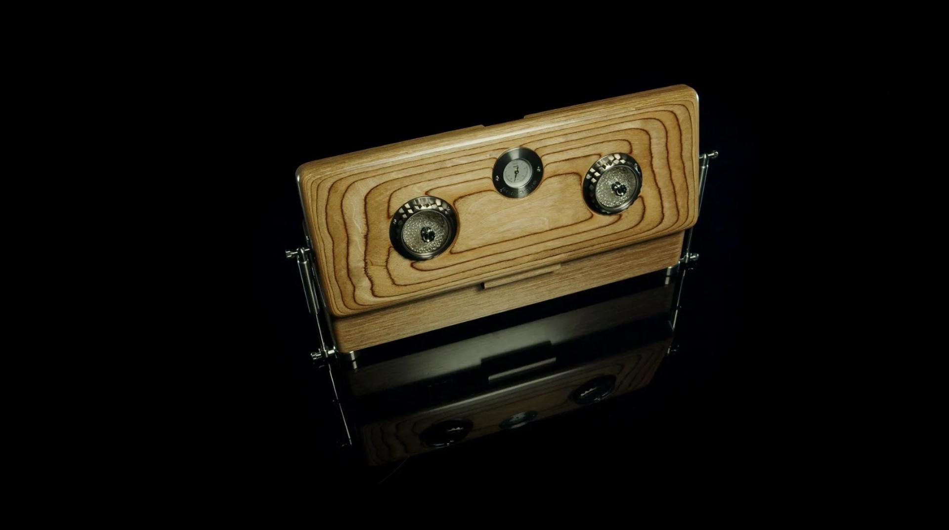 London Design Awards Winner - GRAND SOLLOSHI HUMIDOR by SOLLOSHI