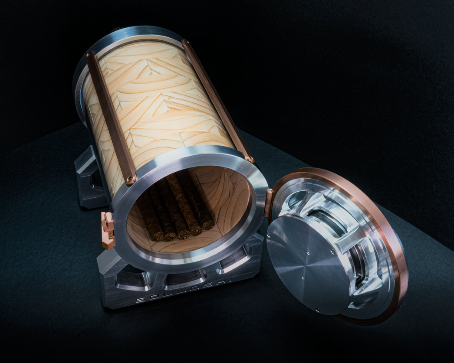 London Design Awards Winner - THE SERIES 6 HUMIDOR by SOLLOSHI