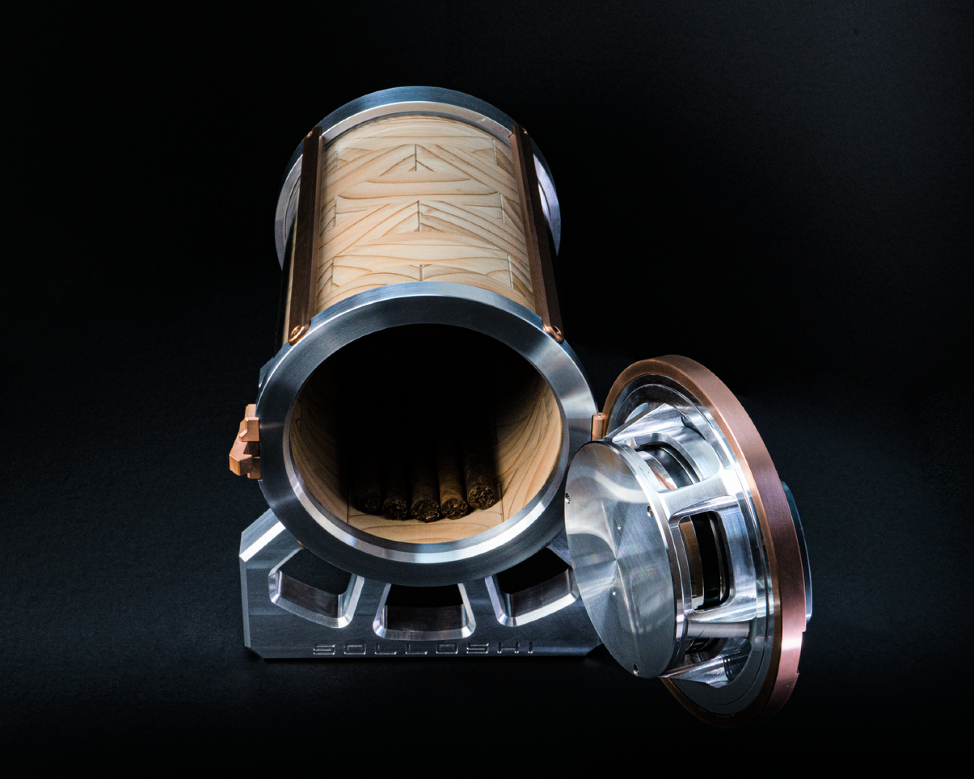 London Design Awards Winner - THE SERIES 6 HUMIDOR by SOLLOSHI