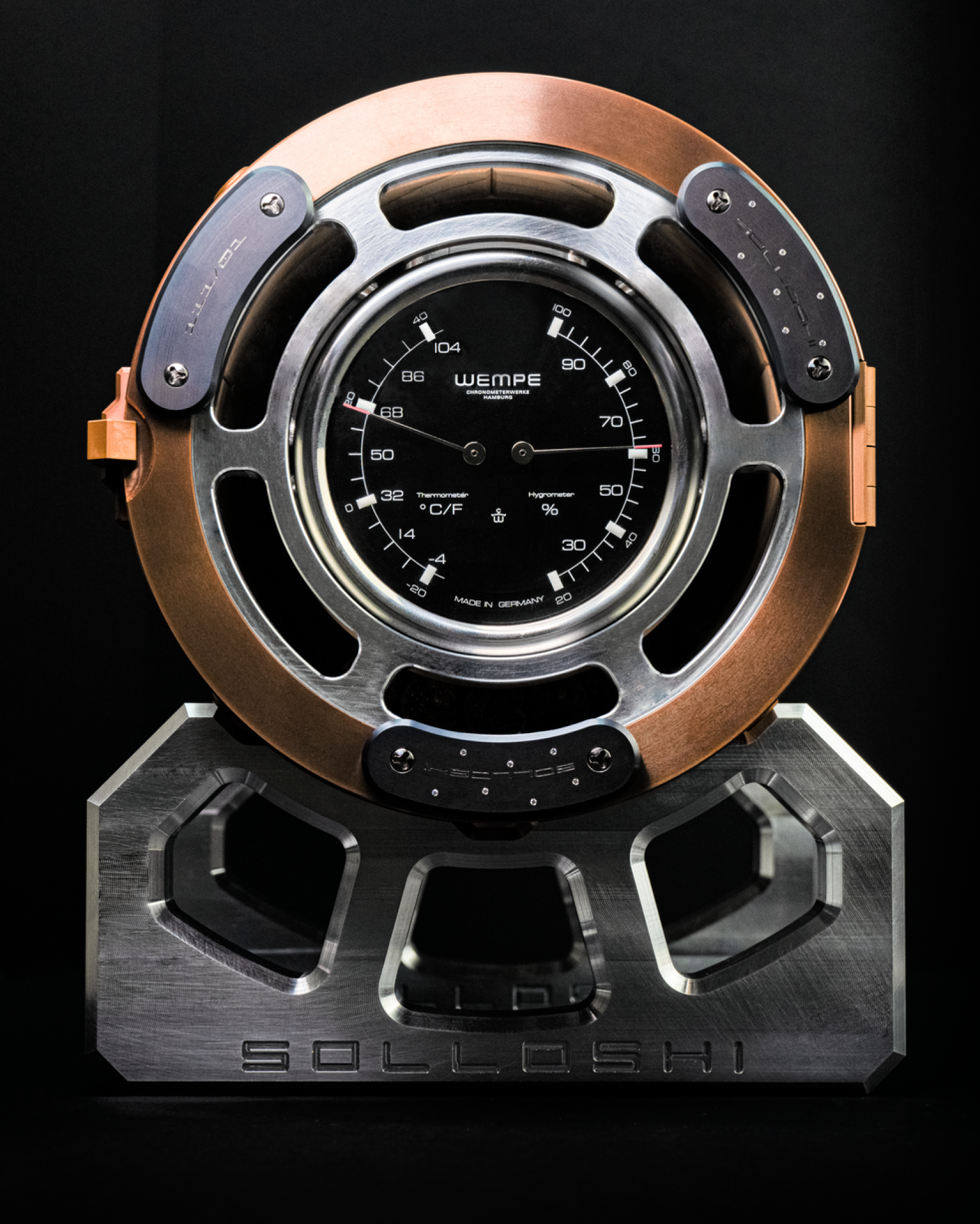 London Design Awards Winner - THE SERIES 6 HUMIDOR by SOLLOSHI