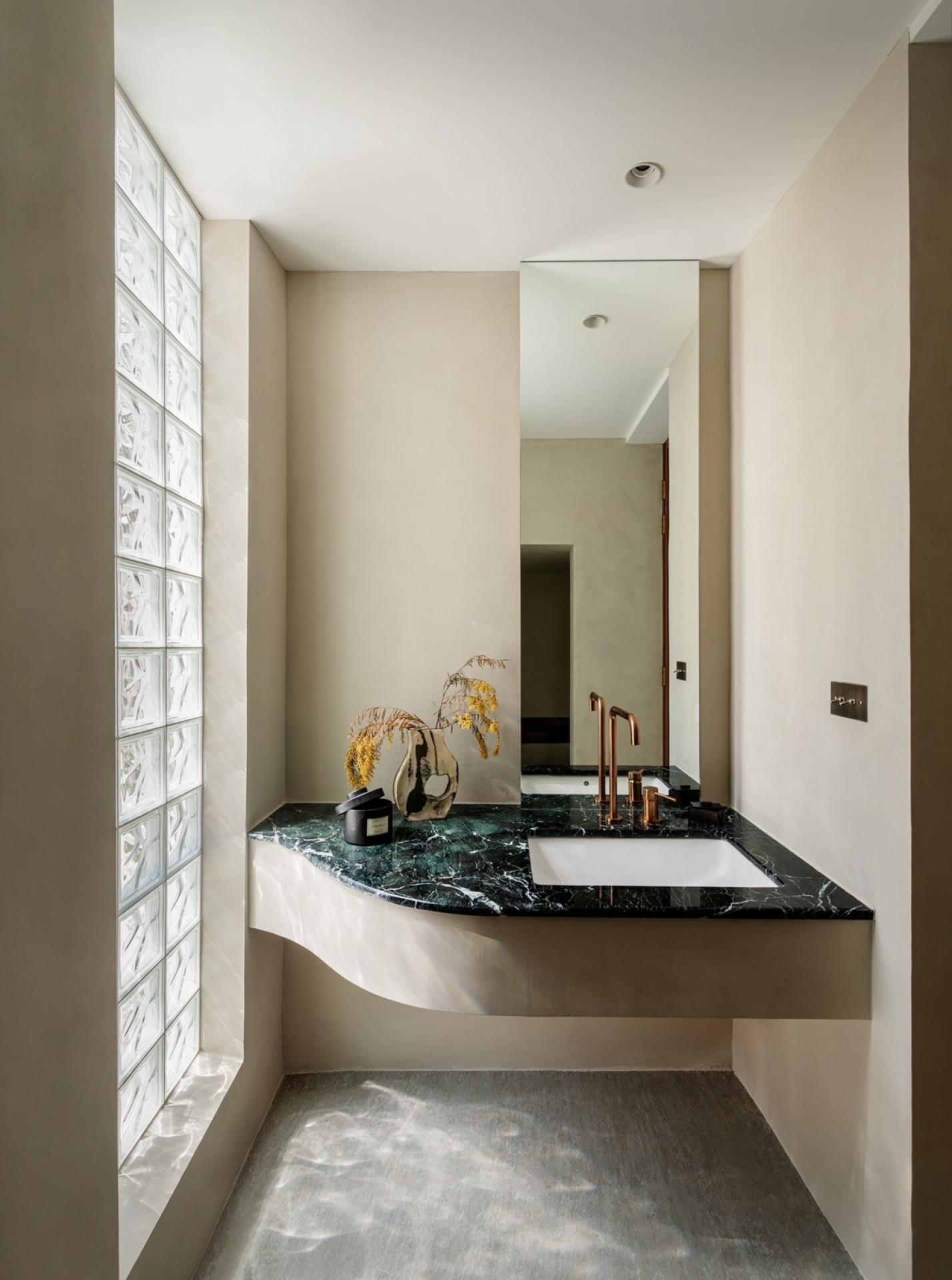 London Design Awards Winner - POLDERFLOWERS