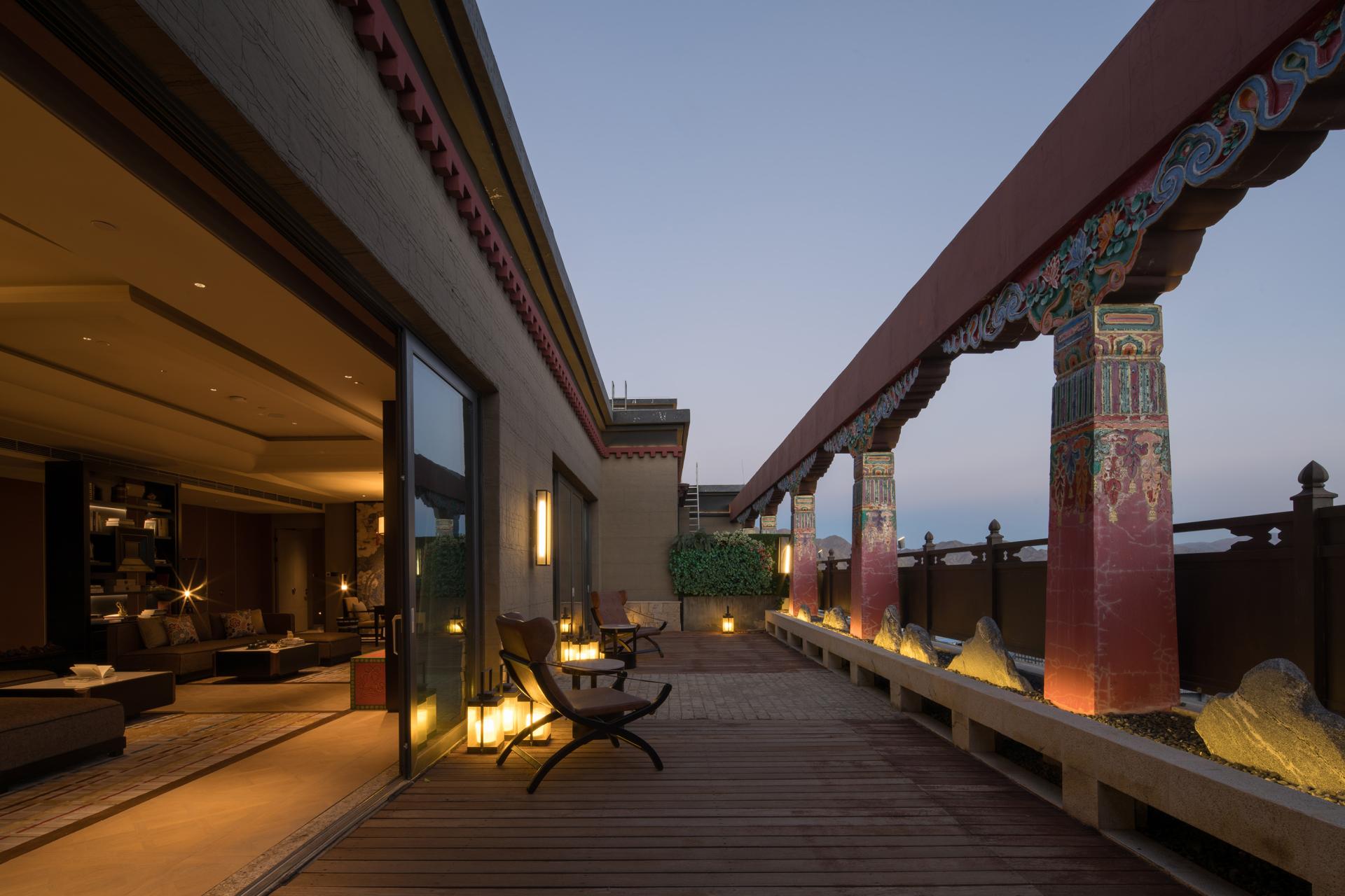 London Design Awards Winner - Hilton Shigatse